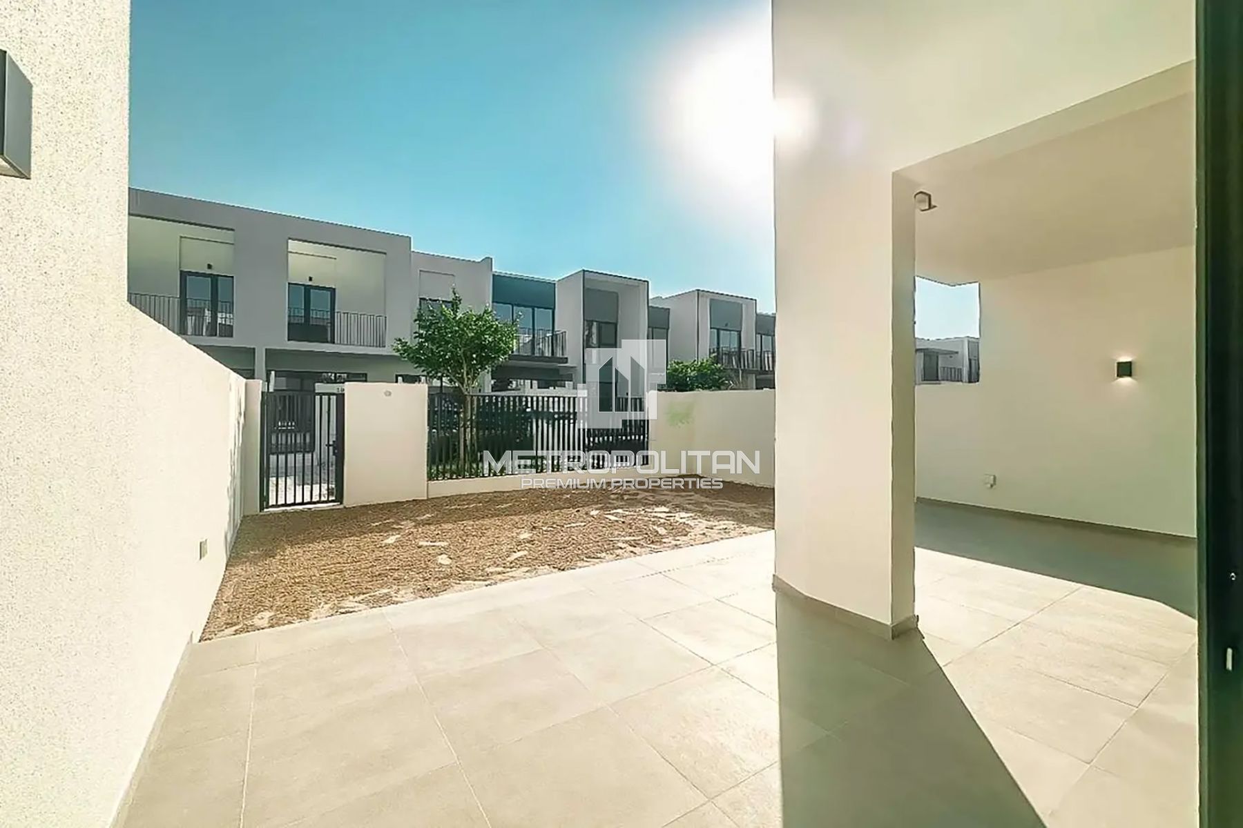 Vacant Now | Prime Location | Iris Layout photo-2