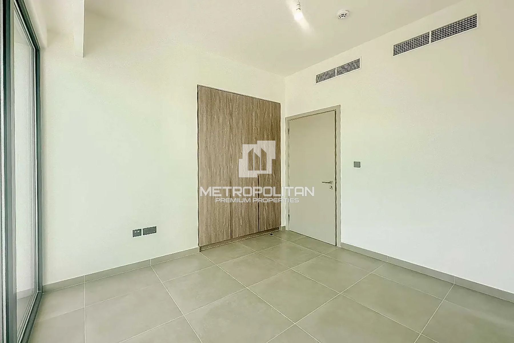 Vacant Now | Prime Location | Iris Layout photo-12