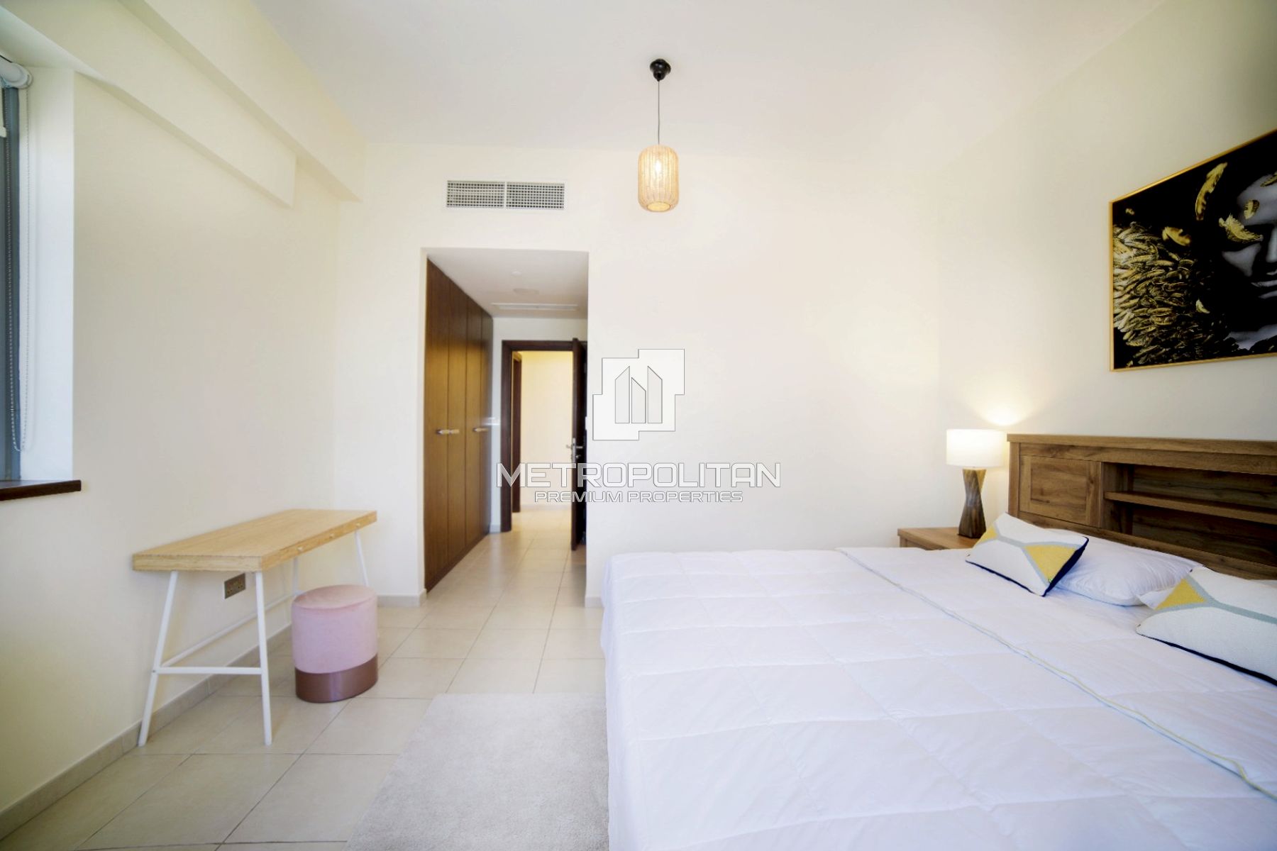 Fully Furnished| Spacious Living | Bills Included