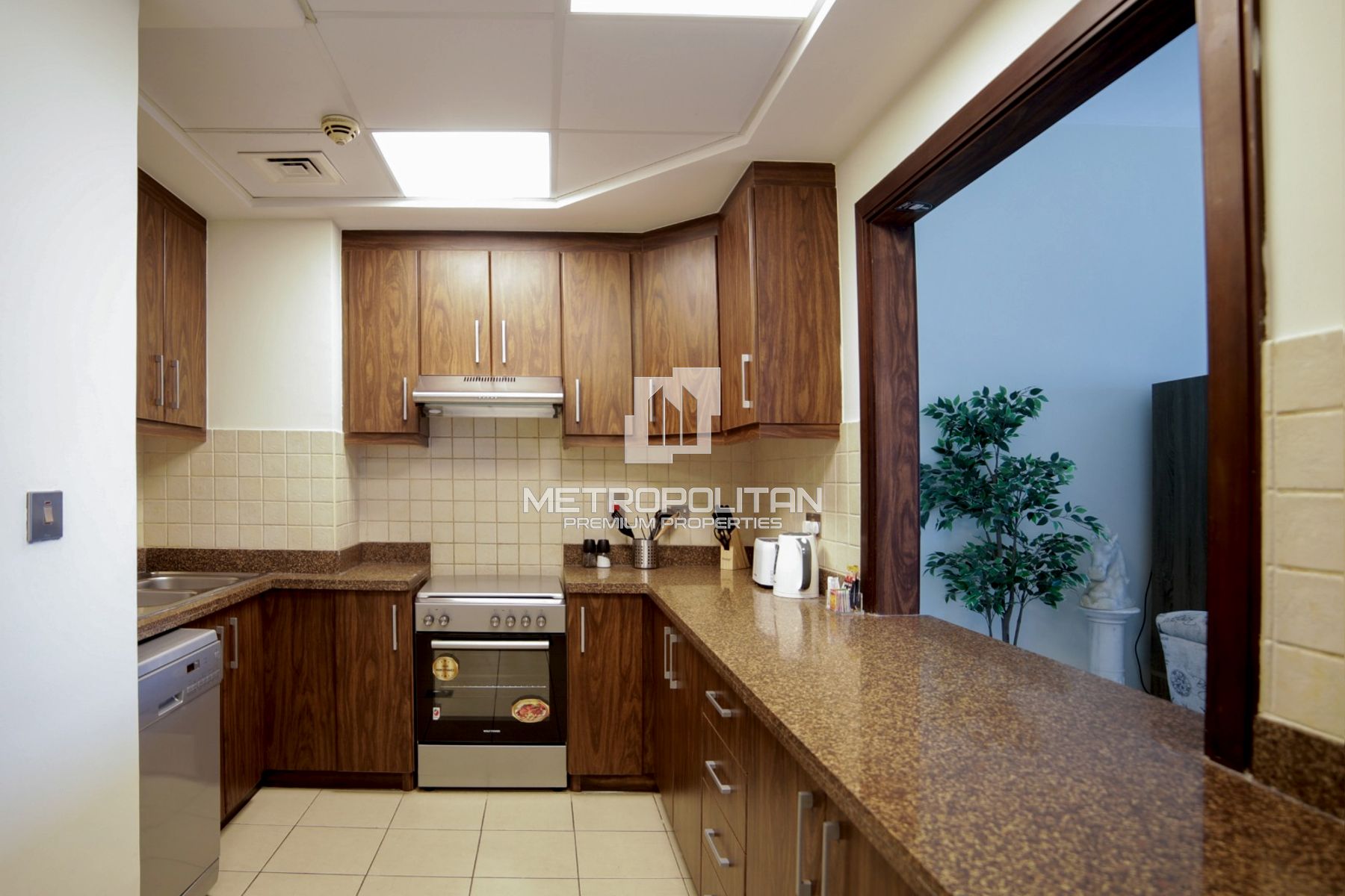 Fully Furnished| Spacious Living | Bills Included