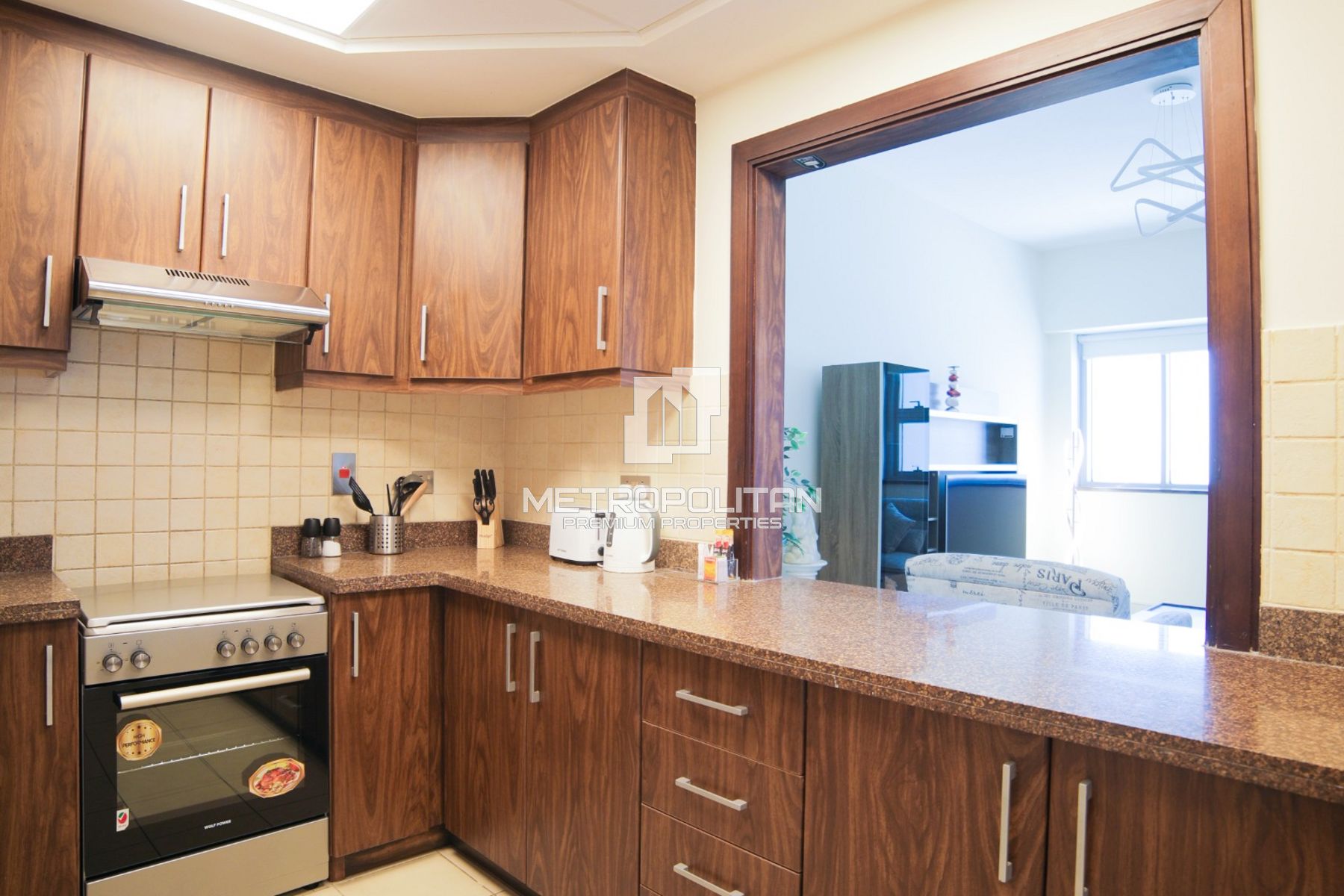 Fully Furnished| Spacious Living | Bills Included