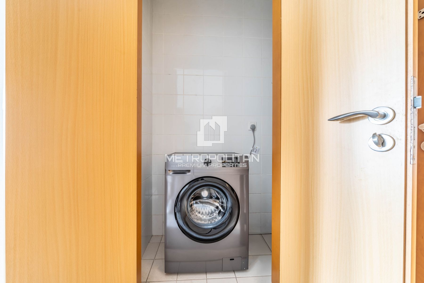 Image - Mayfair Tower, Business Bay, Dubai | Project - Апартаменты