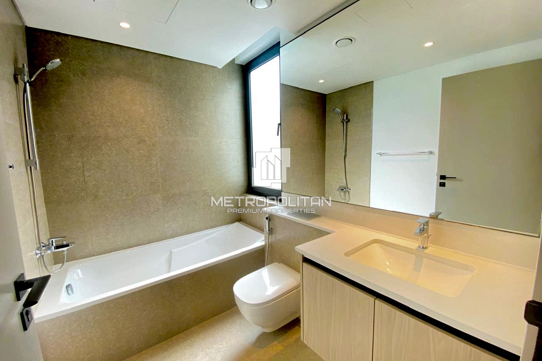 3BR Townhouse for Rent in Tilal Al Ghaf – MPR-9471