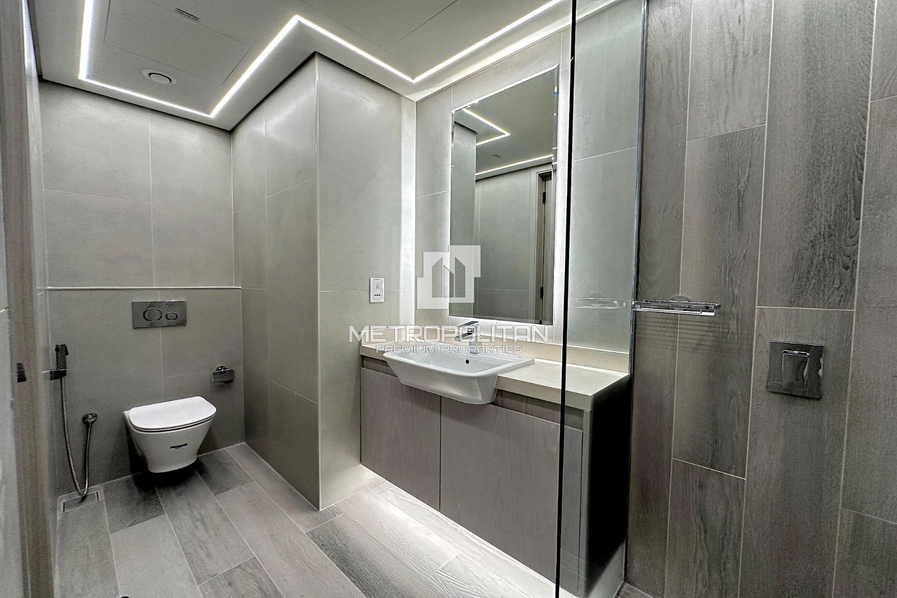 Prime Location | Fully Furnished | Pool View photo-3