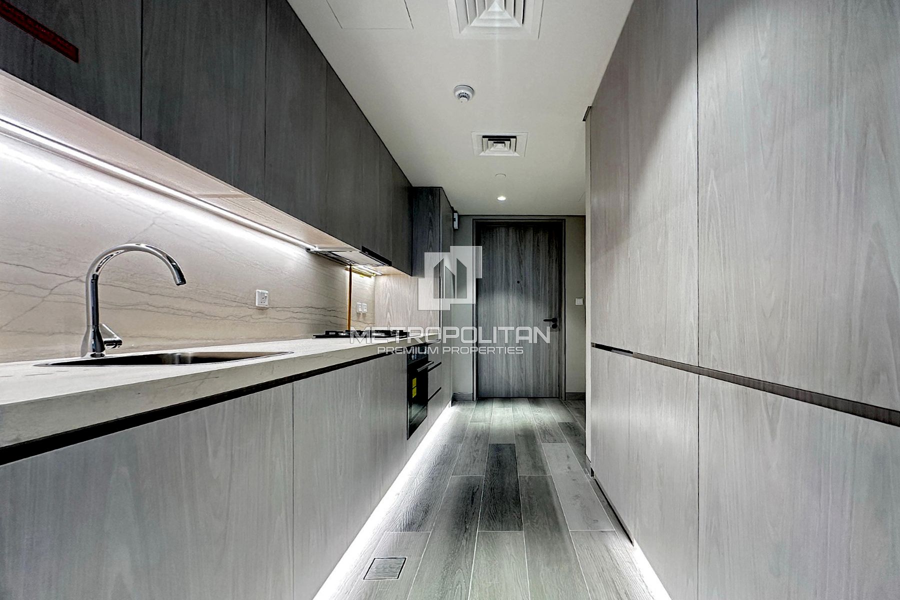 Prime Location | Fully Furnished | Pool View photo-11