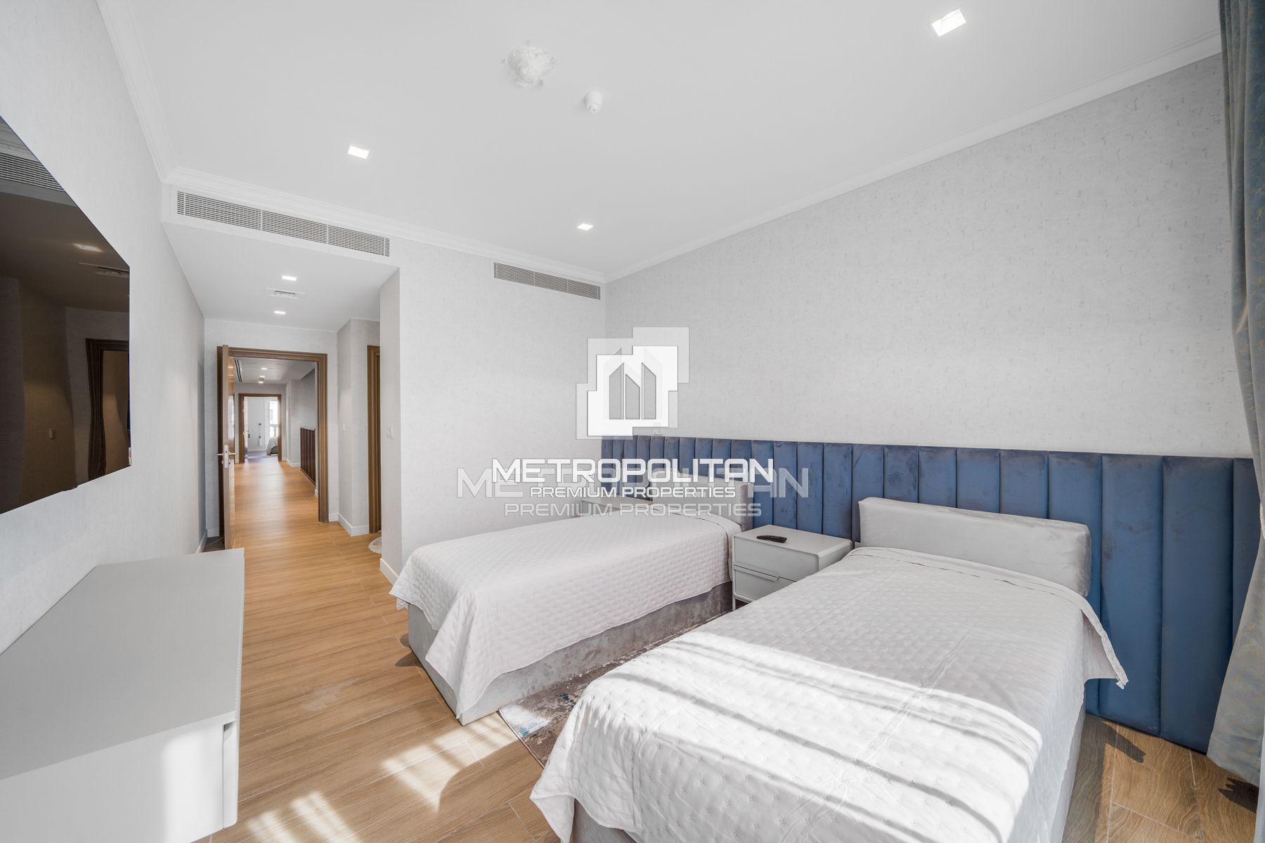 Sea View | Vacant April 20th | Luxury Living