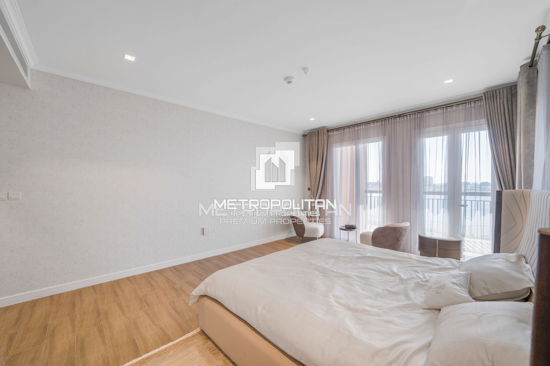 Sea View | Vacant April 20th | Luxury Living