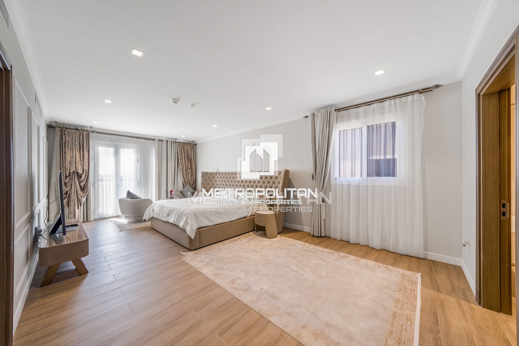 Sea View | Vacant April 20th | Luxury Living