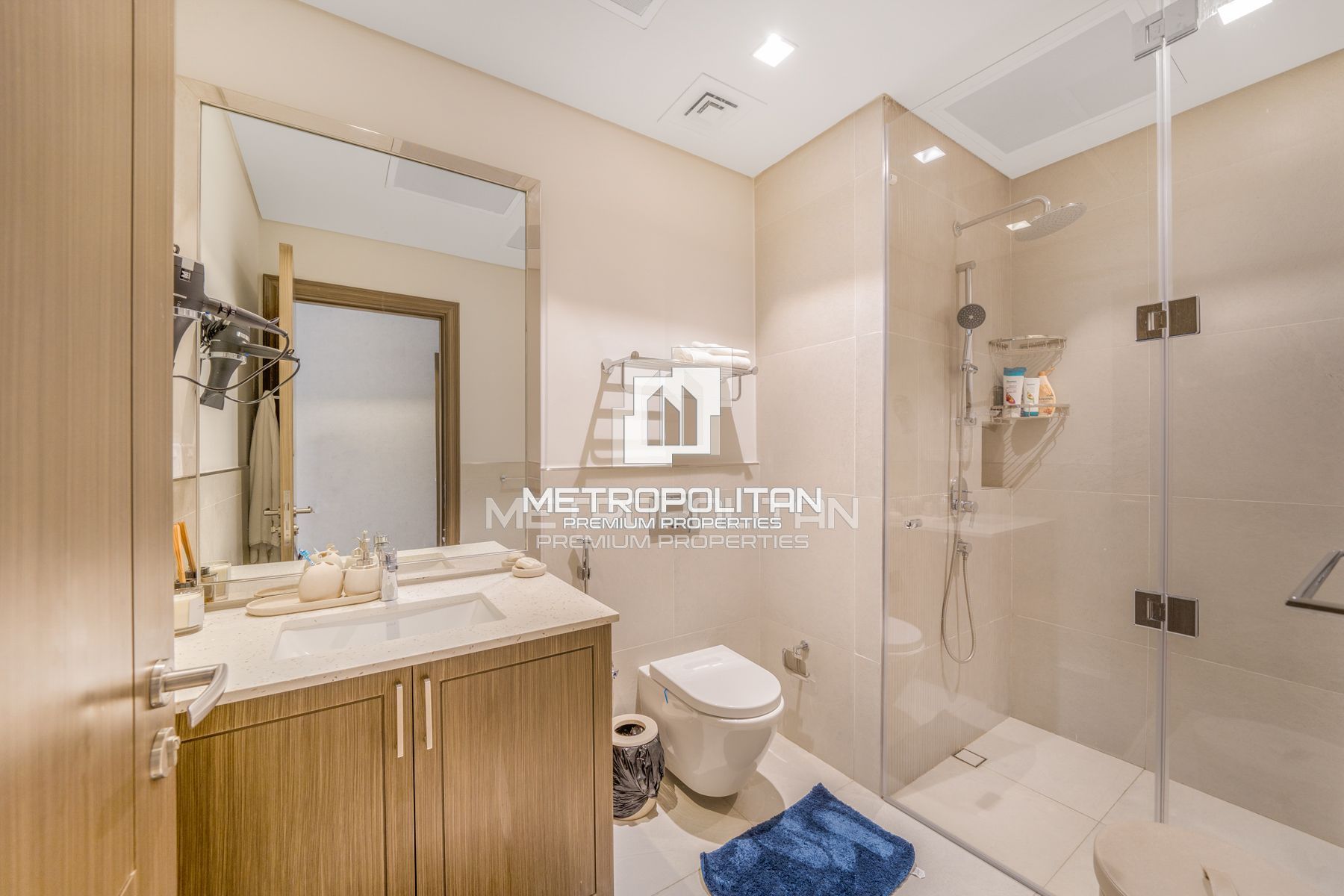 Sea View | Vacant April 20th | Luxury Living