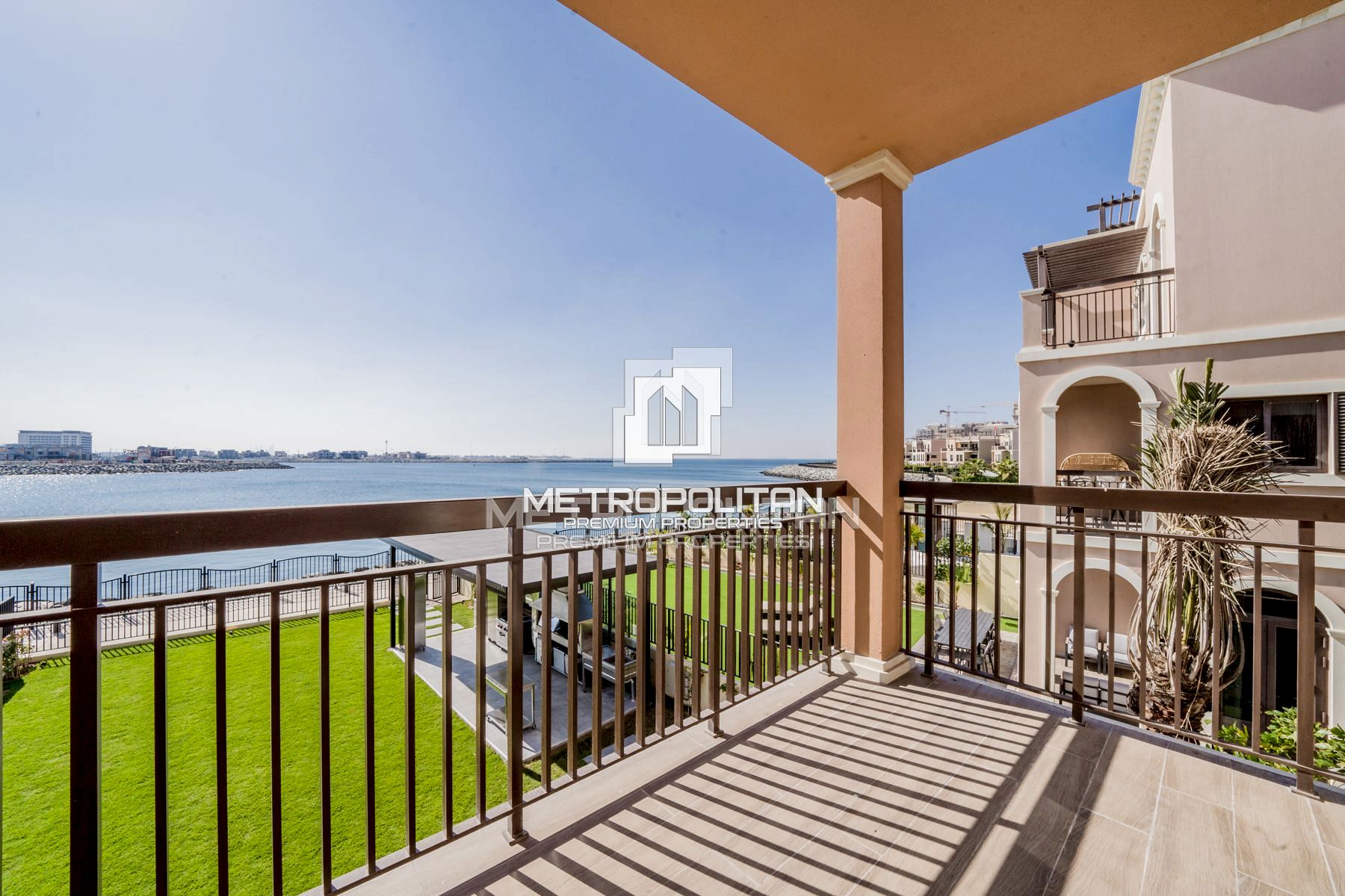 Sea View | Vacant April 20th | Luxury Living