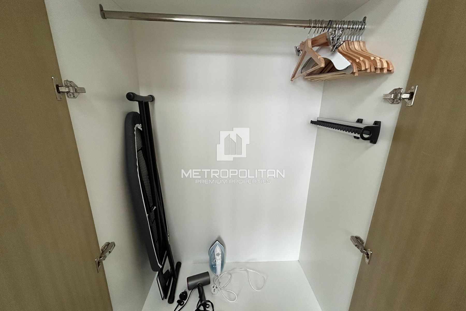 .5BR Apartment for Rent in Business Bay – MPR-9494