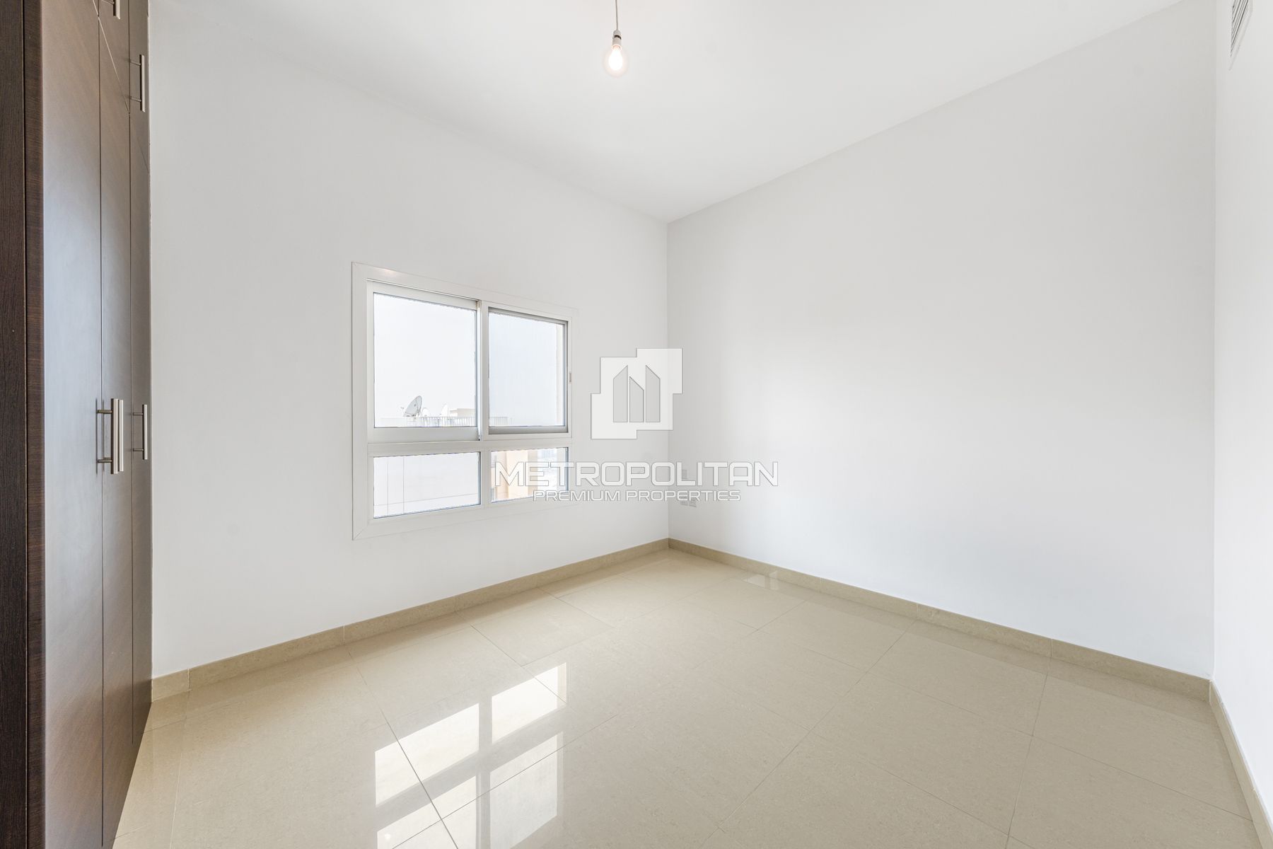2 Car Park | Vacant | Large Terrace