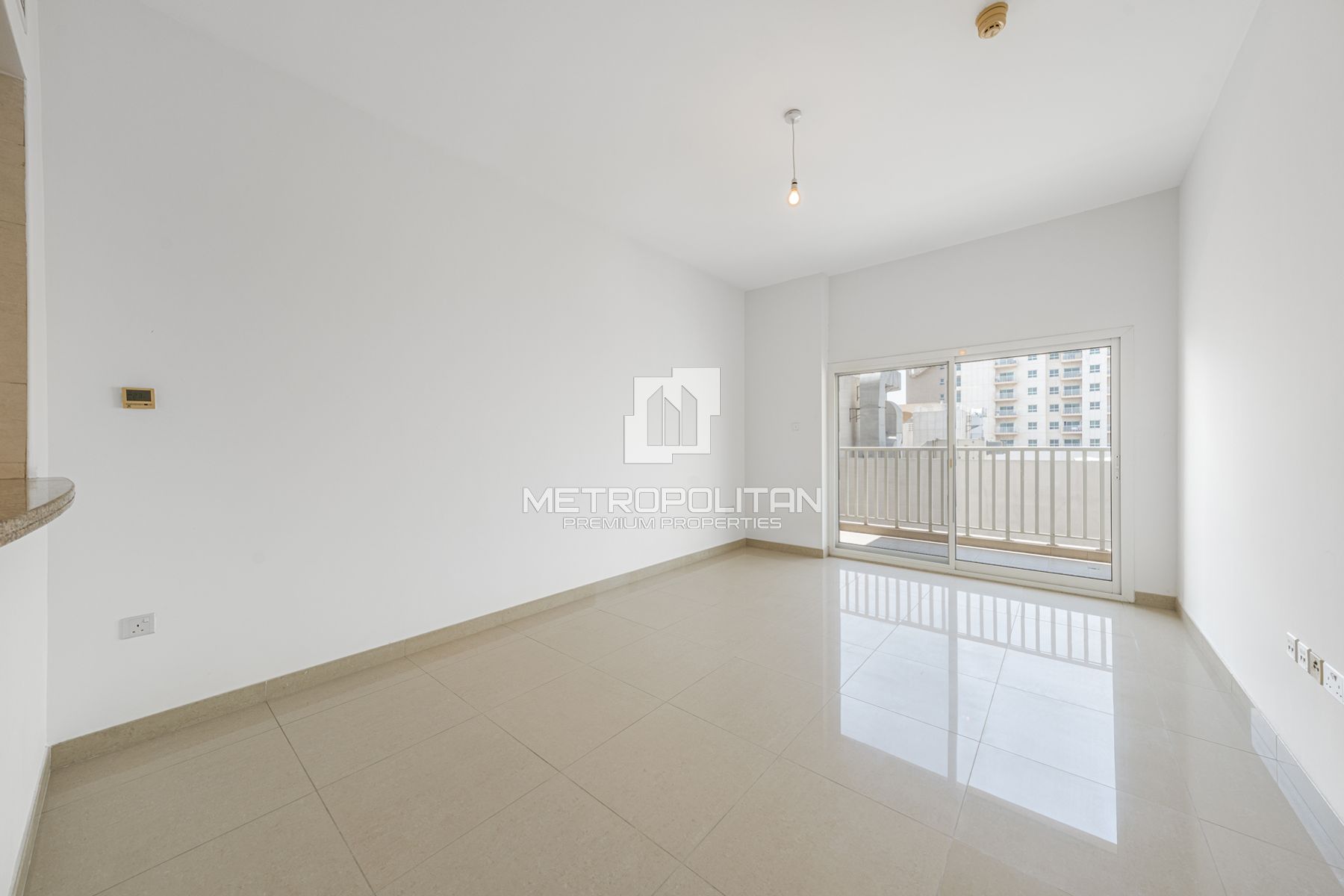 2 Car Park | Vacant | Large Terrace