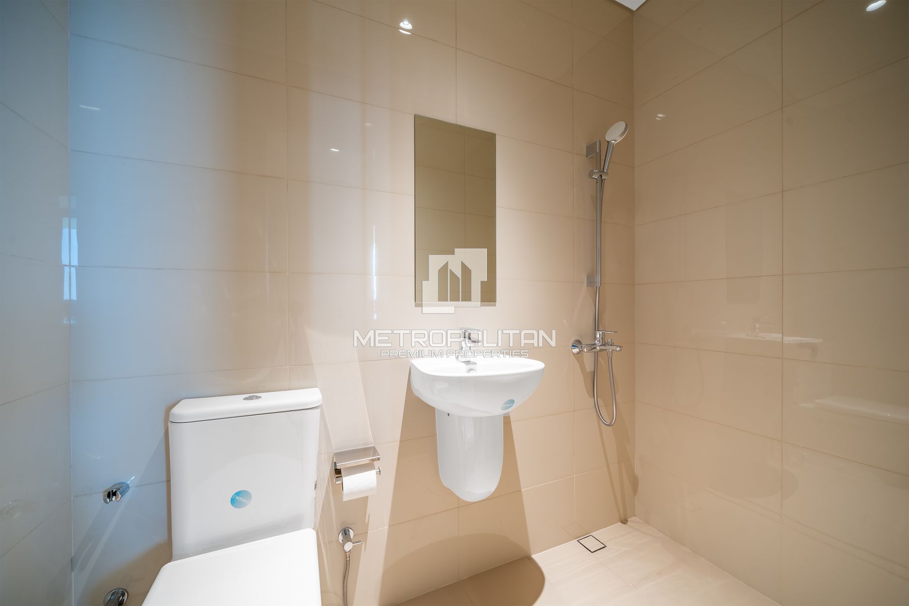 2BR Apartment for Rent in Sheikh Zayed Road – MPR-9524