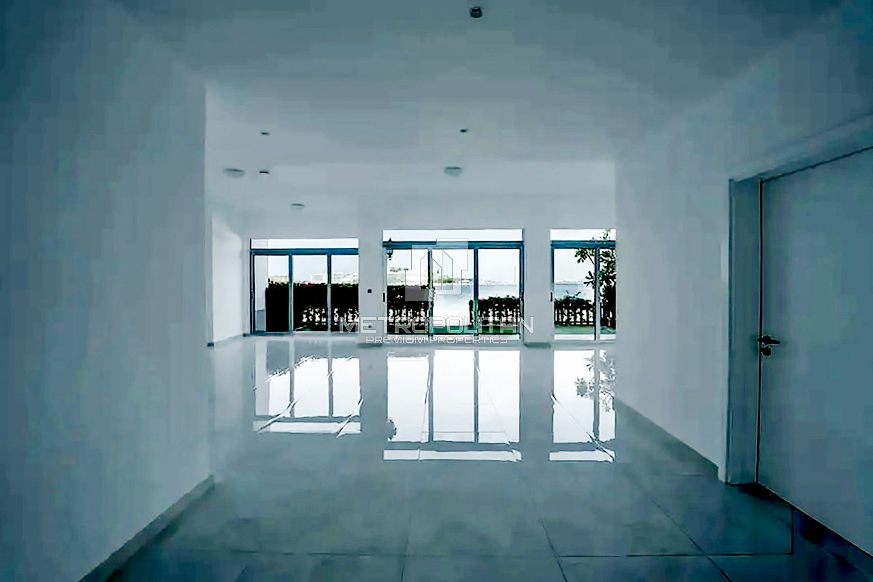 5BR Villa for Rent in Palm Jumeirah – MPR-9535
