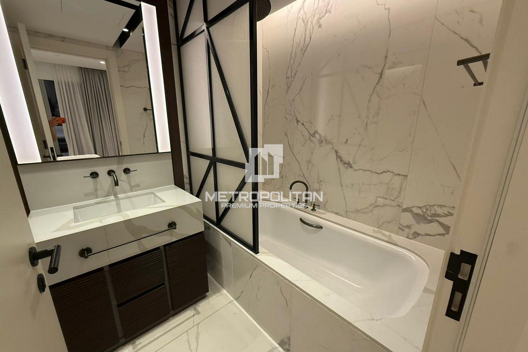 1BR Apartment for Rent in Jumeirah Lake Towers – MPR-9570