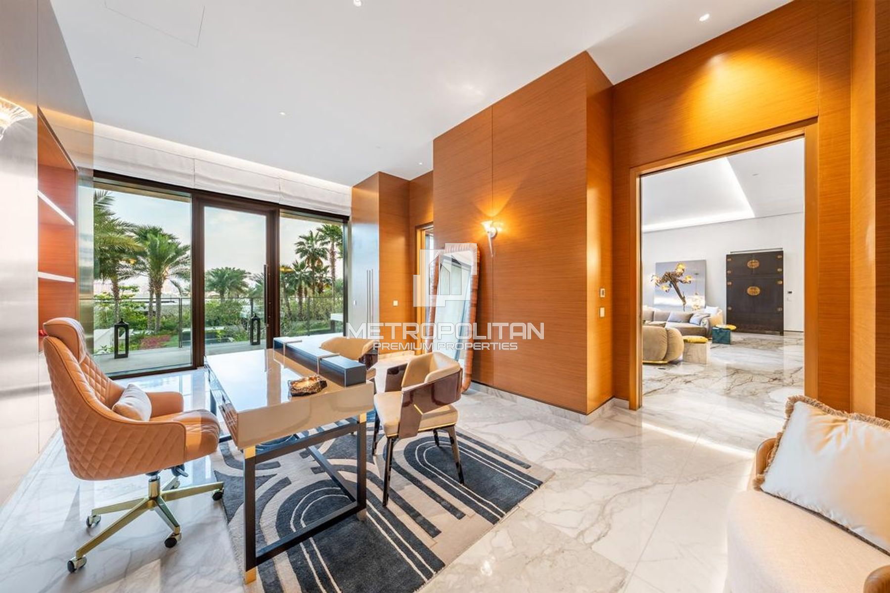 Biggest Garden Suite| Palm View | Private Elevator