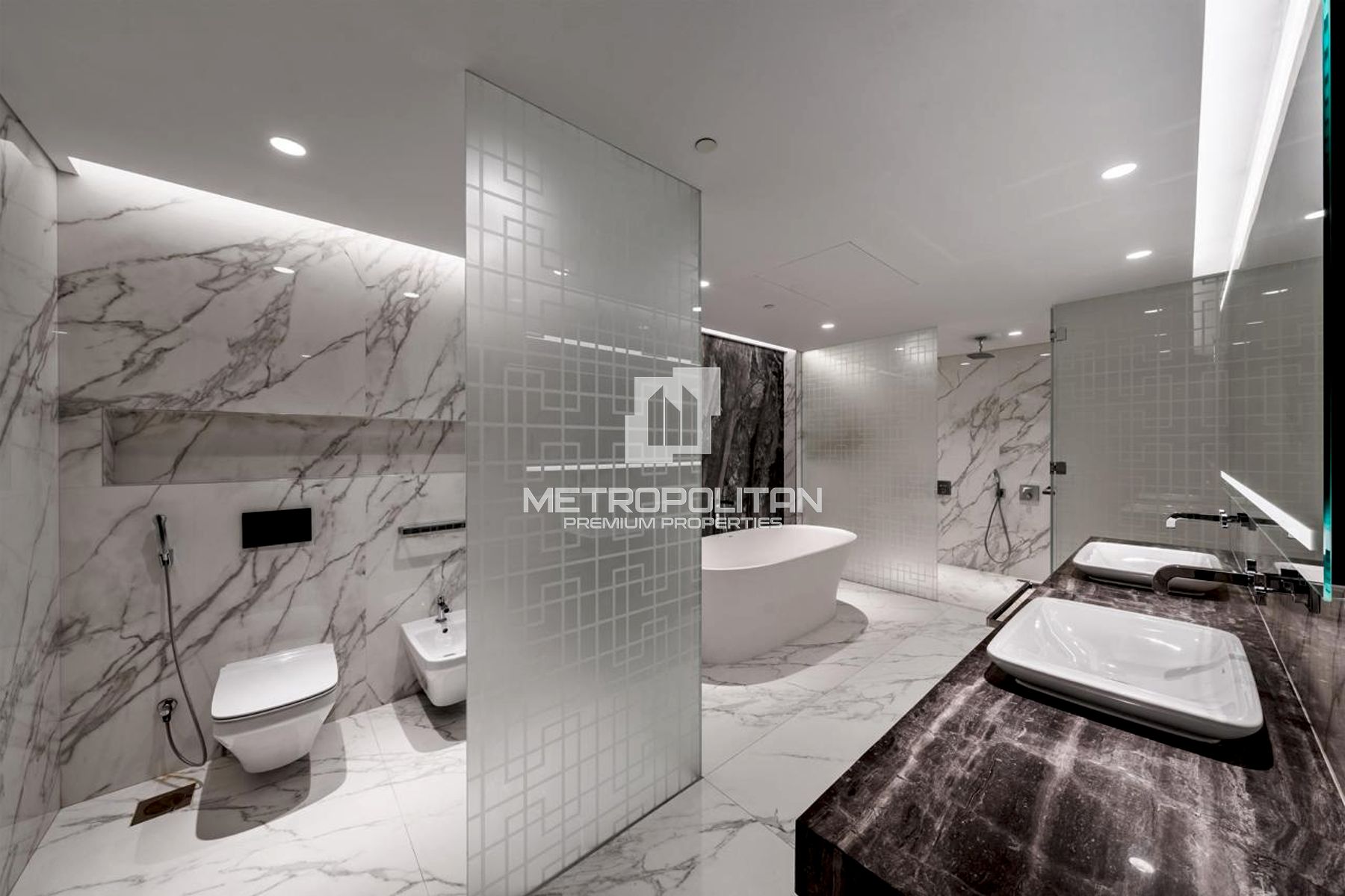 Rare 5 Beds | Gulf View | Massive Layout