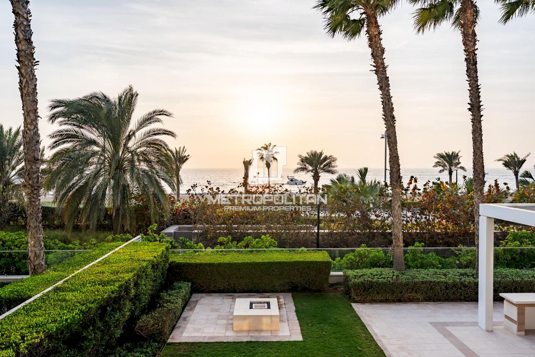 Rare 5 Beds | Gulf View | Massive Layout