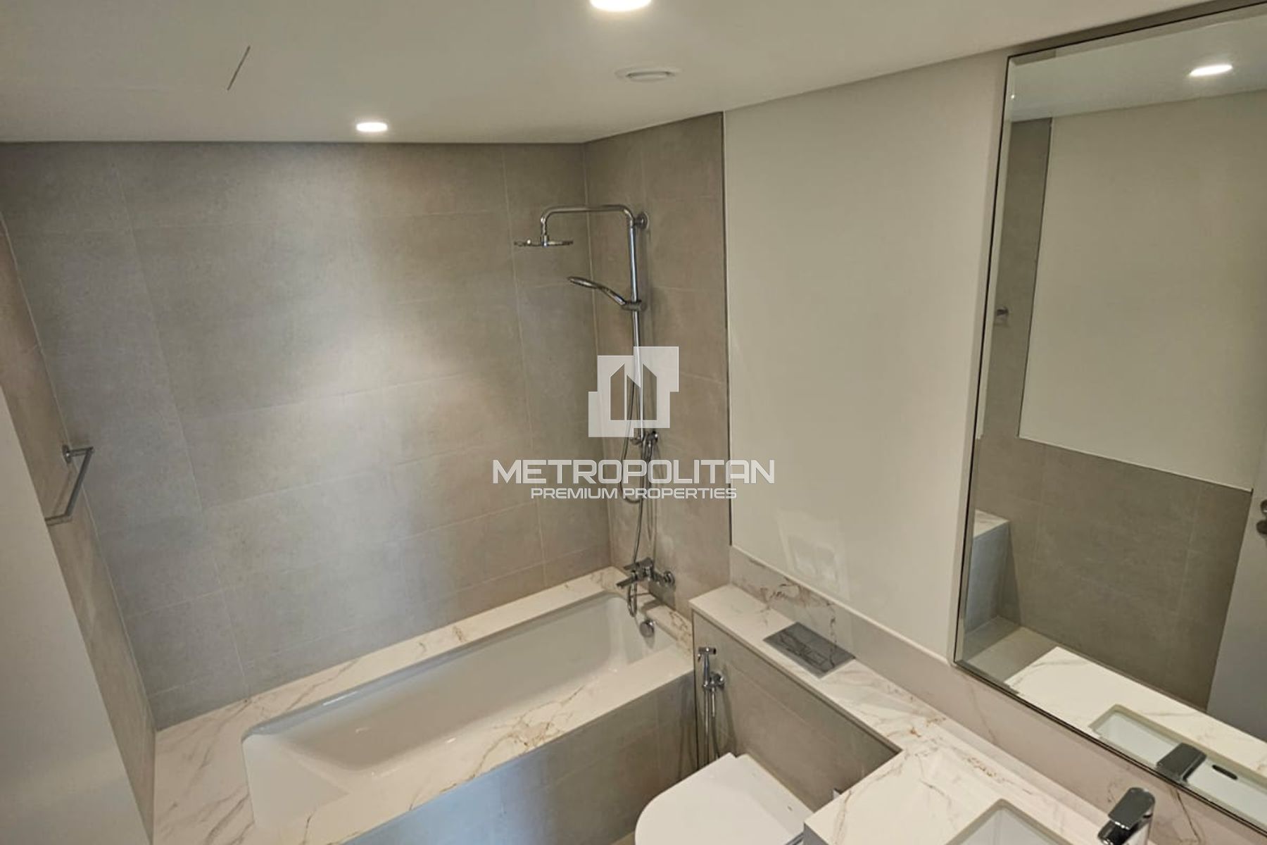 1BR Apartment for Rent in Dubai Harbour – MPR-9603