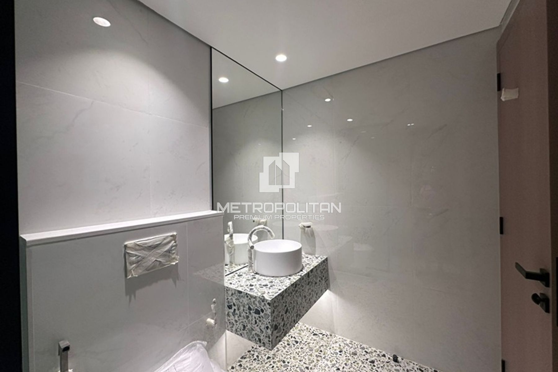1BR Apartment for Rent in Jumeirah Village Circle – MPR-9708
