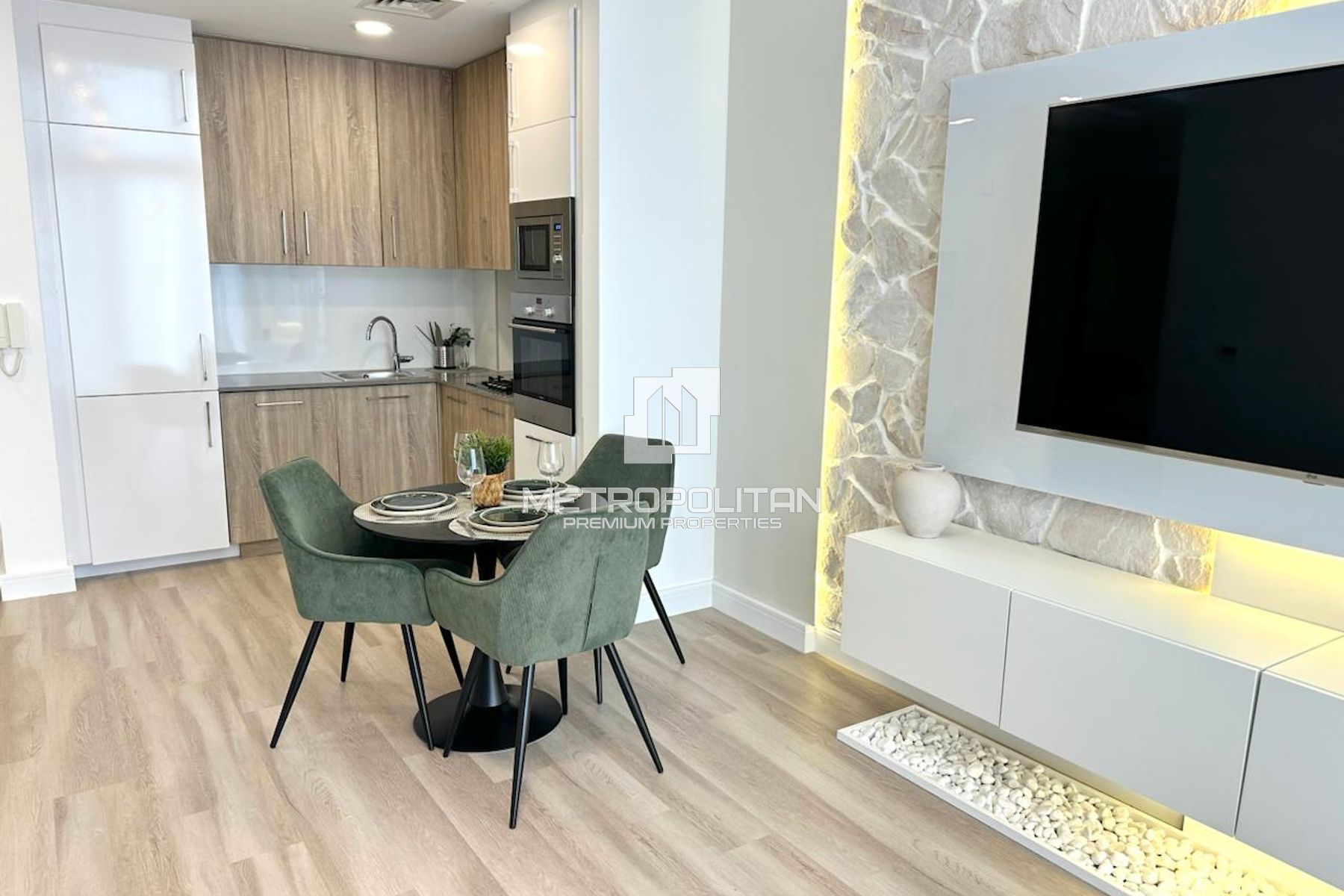 Ready to Move In | Fully Upgraded and Furnished