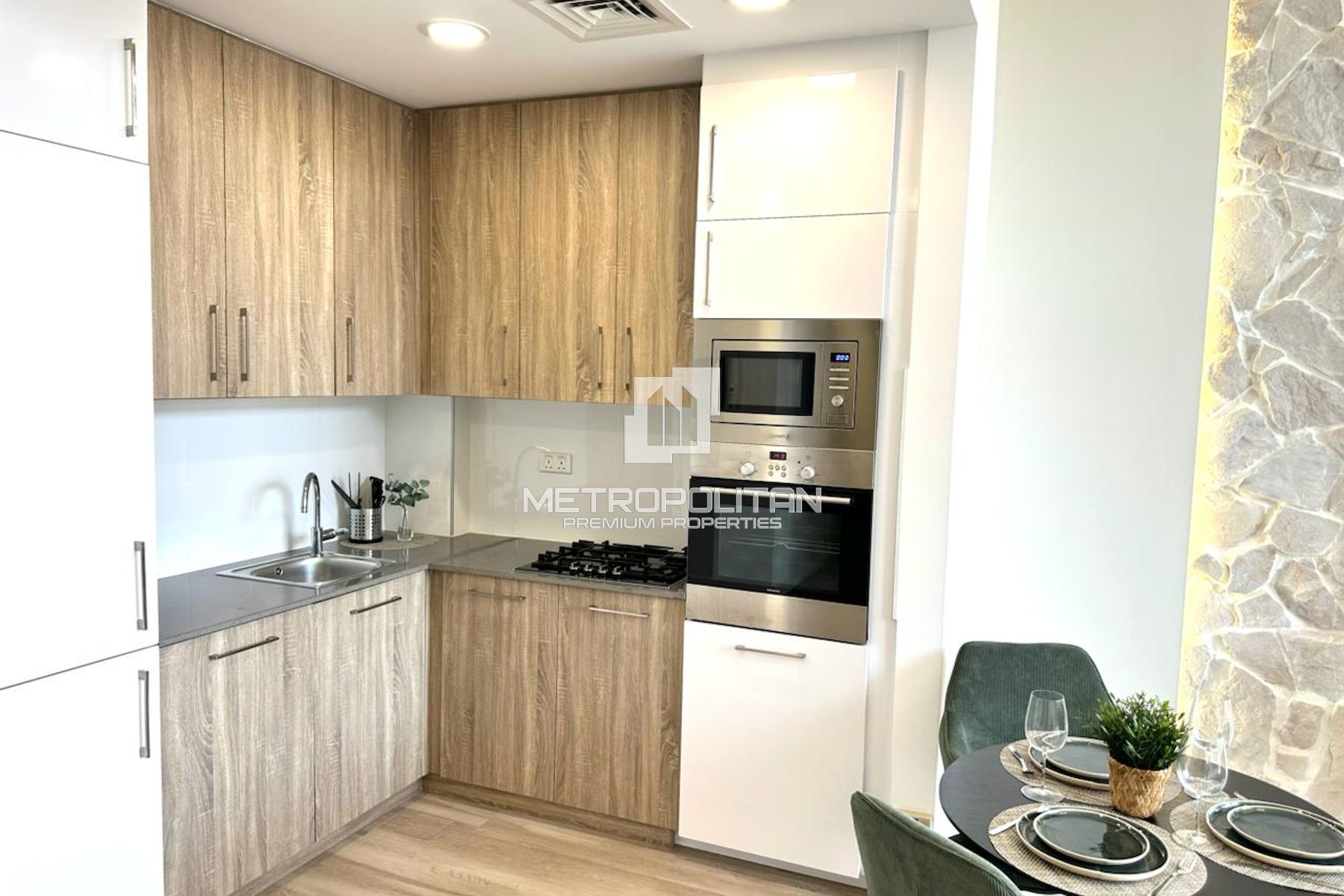 Ready to Move In | Fully Upgraded and Furnished