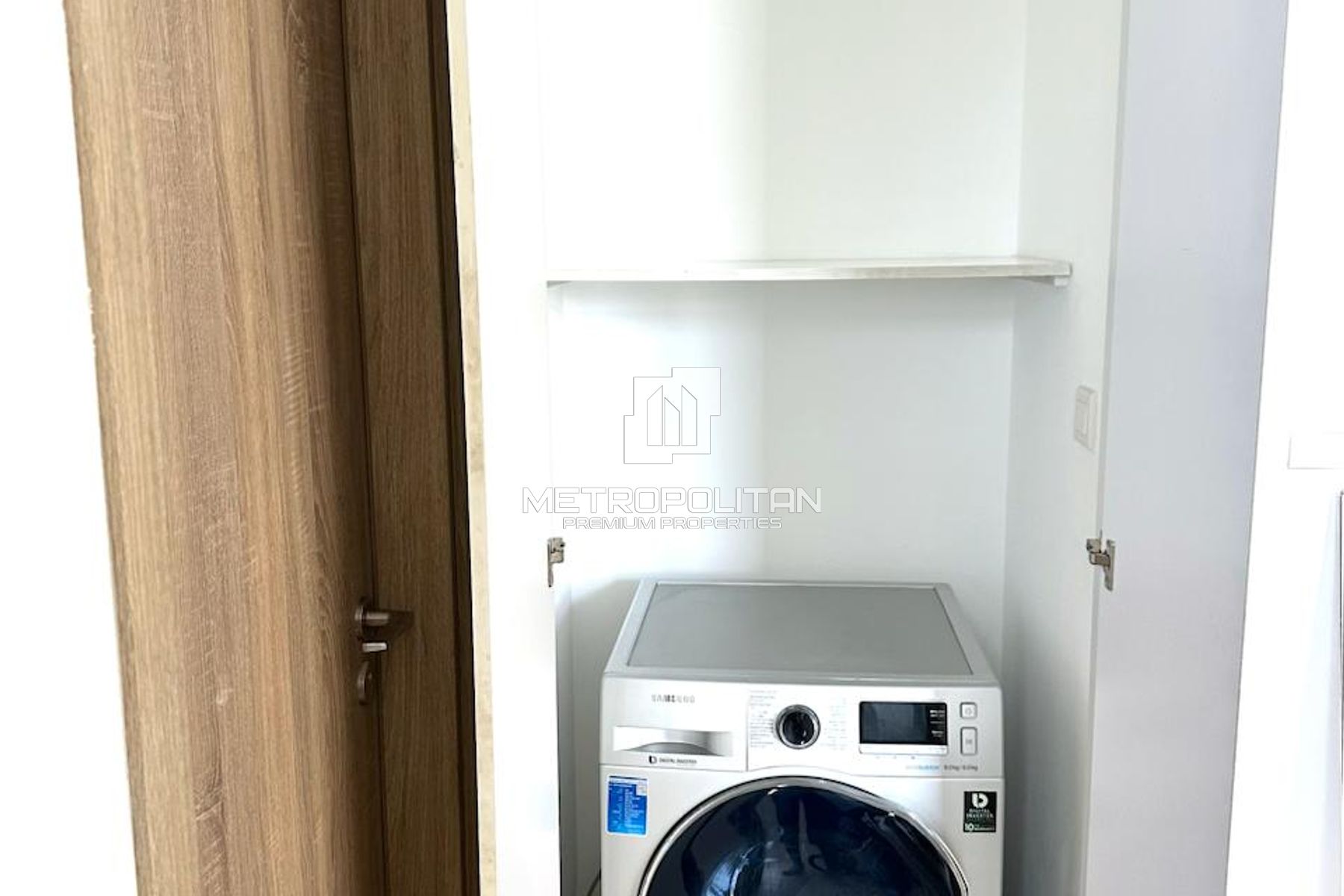 Ready to Move In | Fully Upgraded and Furnished