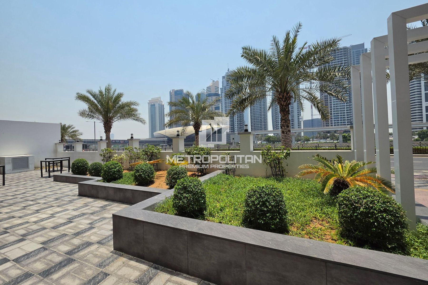 Fully Furnished| Upgraded| Marina View| Near Metro