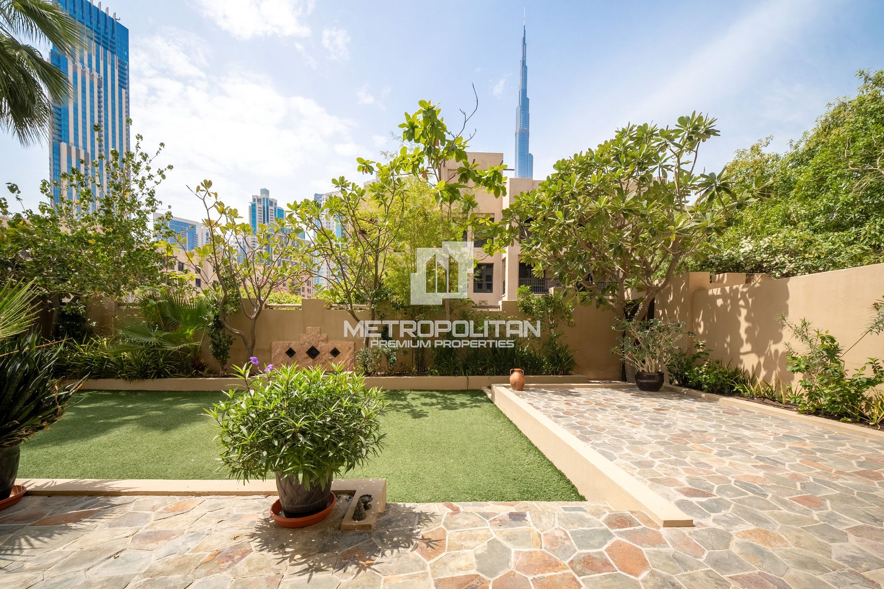 3BR Apartment for Rent in Old Town – MPR-9724