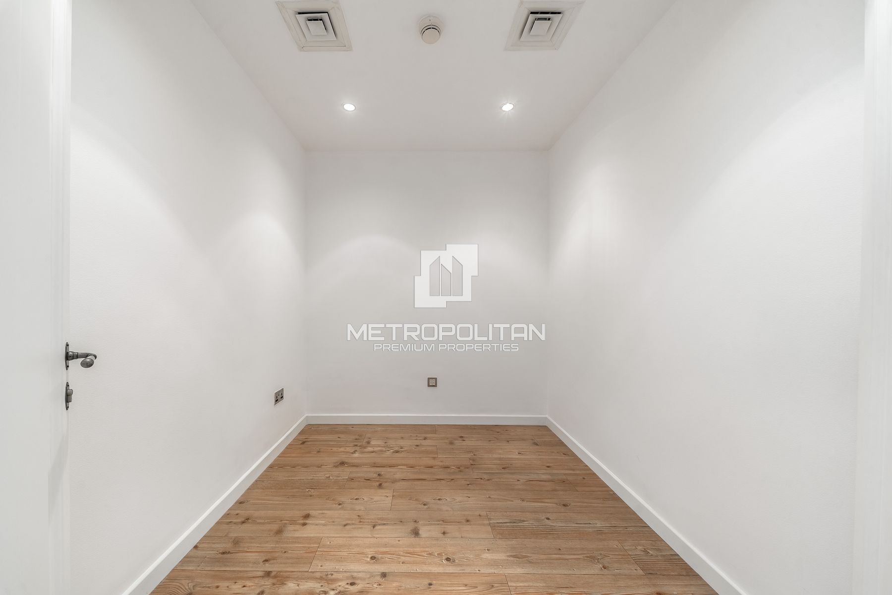 3BR Apartment for Rent in Old Town – MPR-9724
