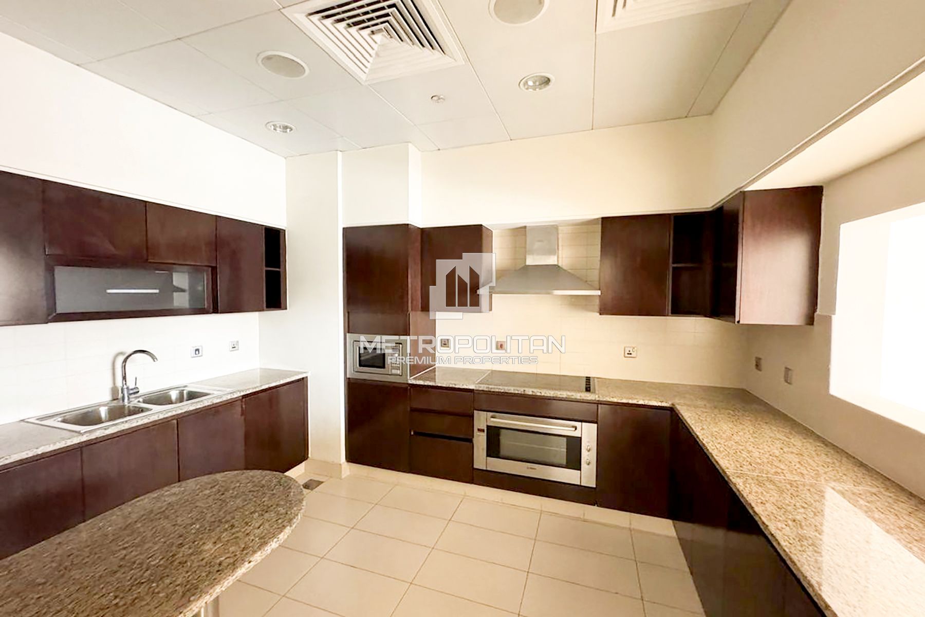 3BR Apartment for Rent in Palm Jumeirah – MPR-9725