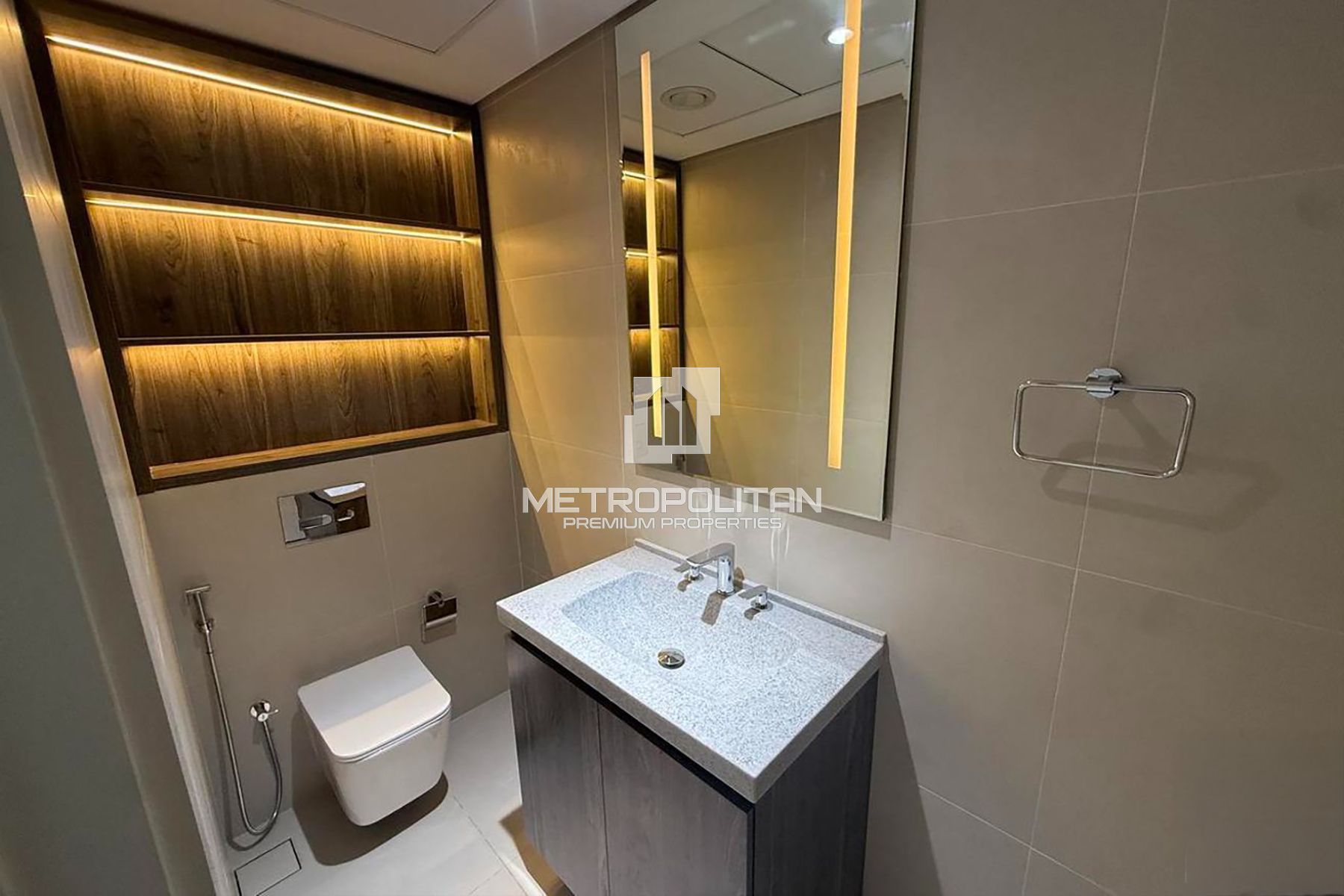 .5BR Apartment for Rent in Business Bay – MPR-9743