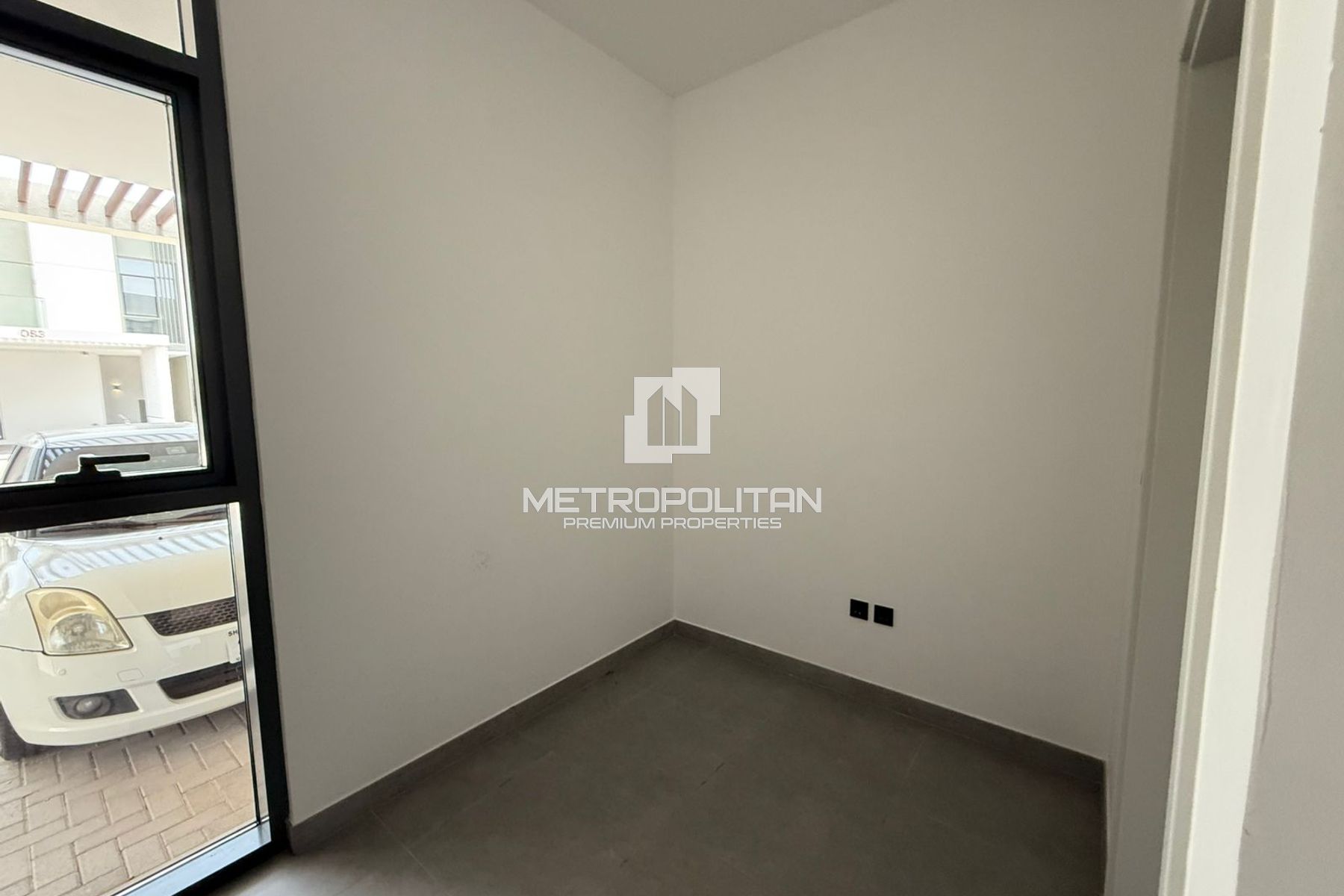 Vacant | 4 Beds with Maids Room | Bigger Plot