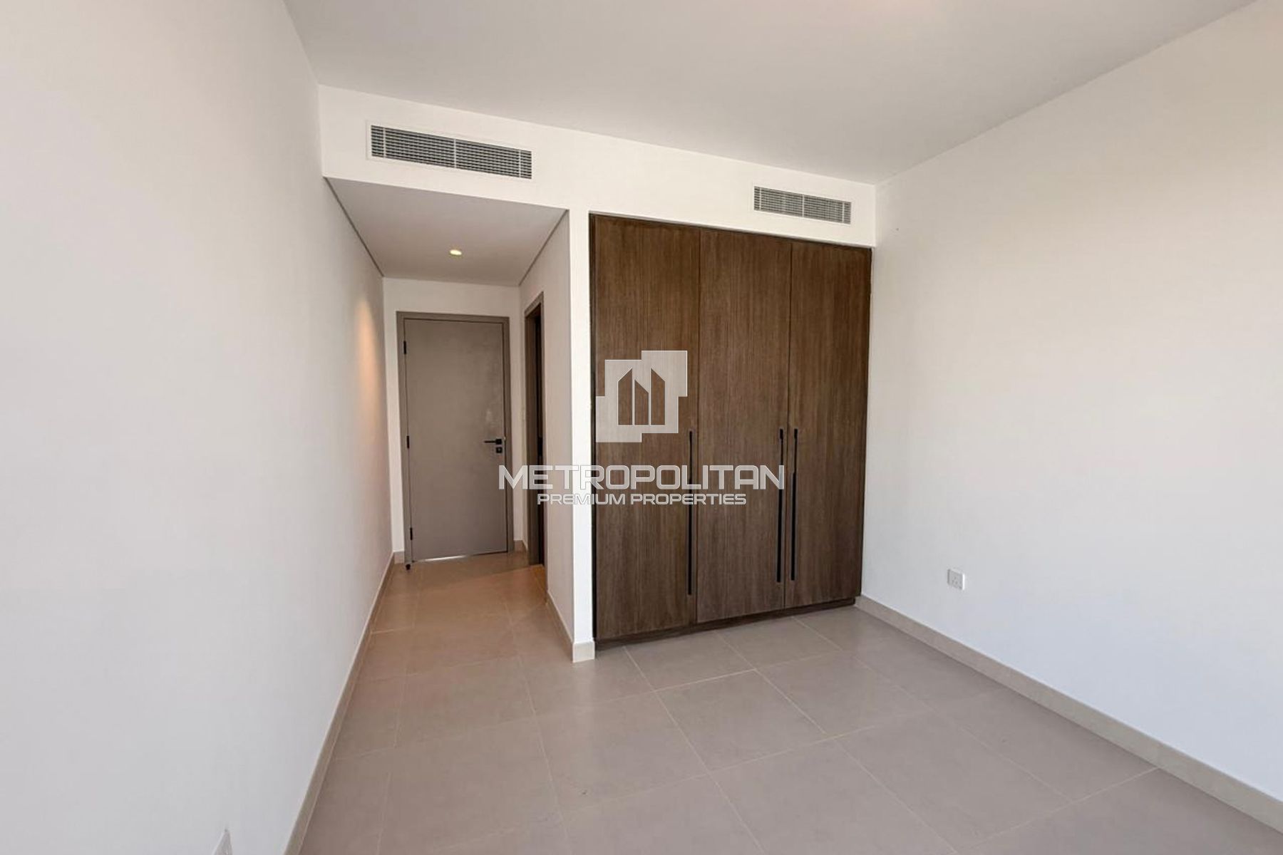 4BR Townhouse for Rent in Tilal Al Ghaf – MPR-9788