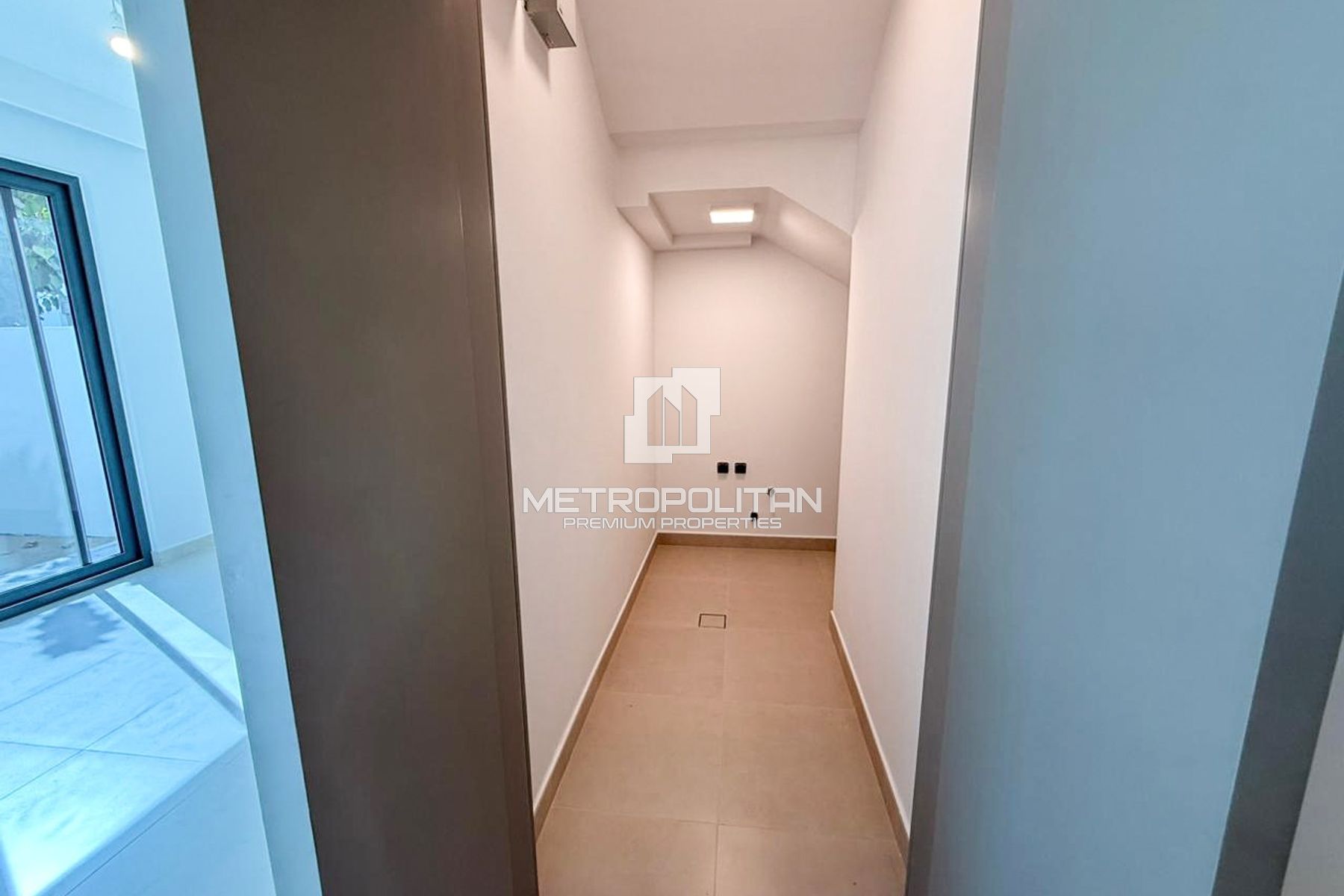 4BR Townhouse for Rent in Tilal Al Ghaf – MPR-9788