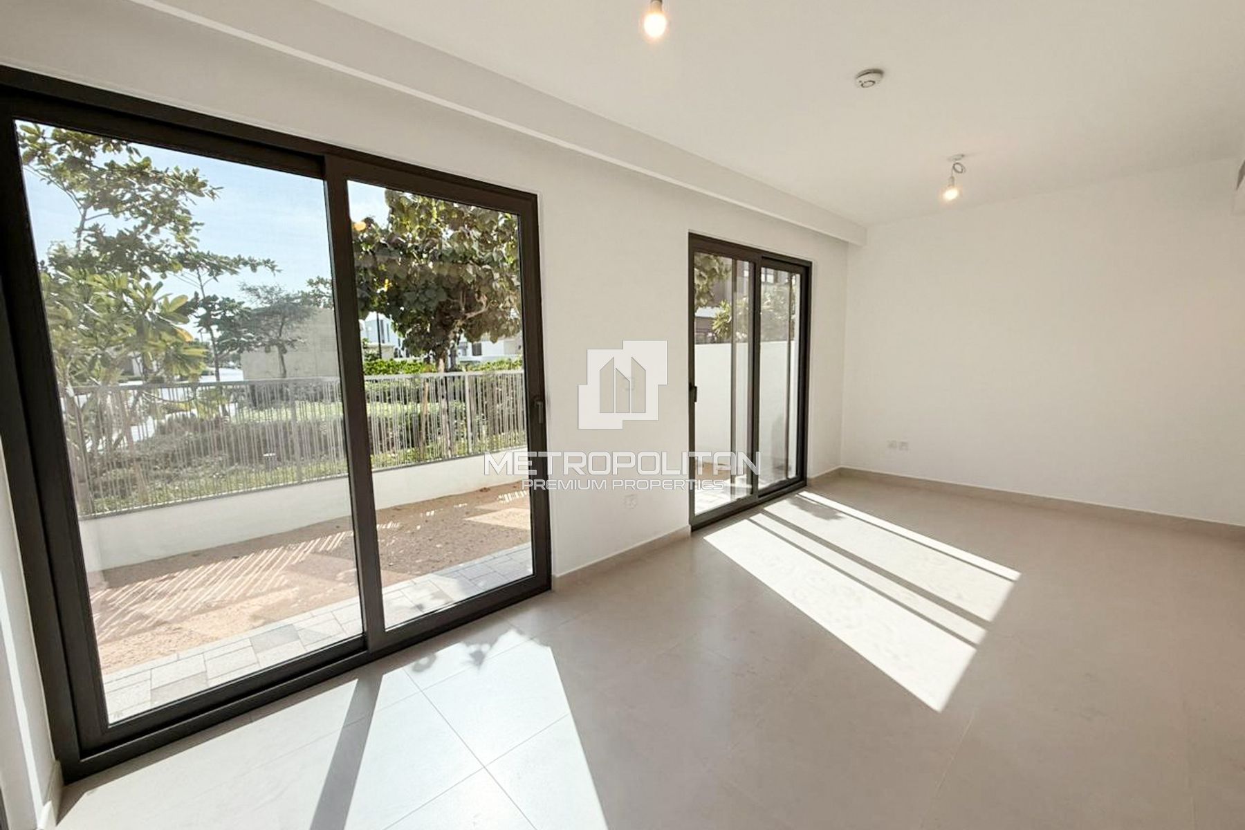 4BR Townhouse for Rent in Tilal Al Ghaf – MPR-9788