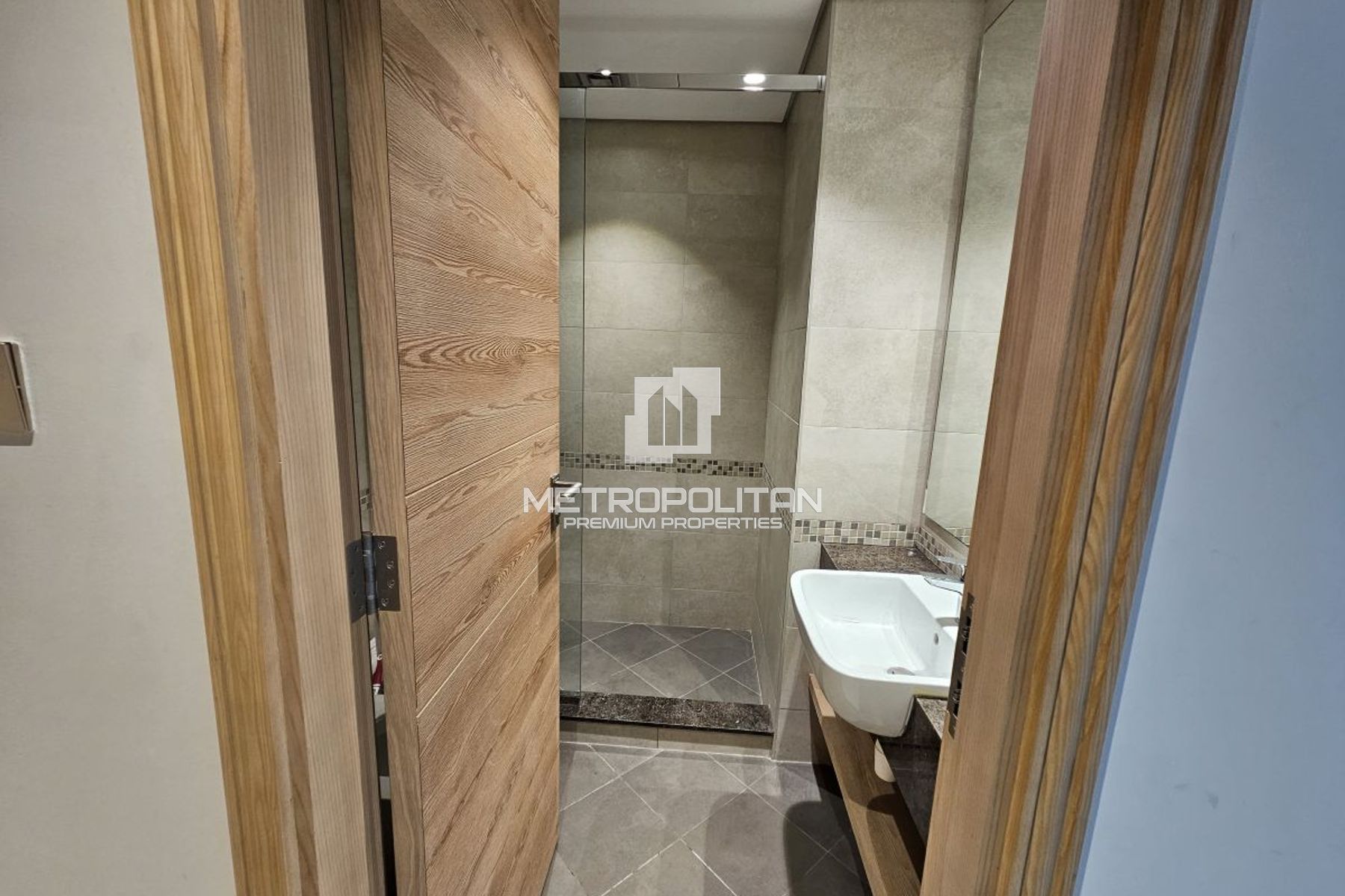 2BR Apartment for Rent in Jumeirah Village Circle – MPR-9814