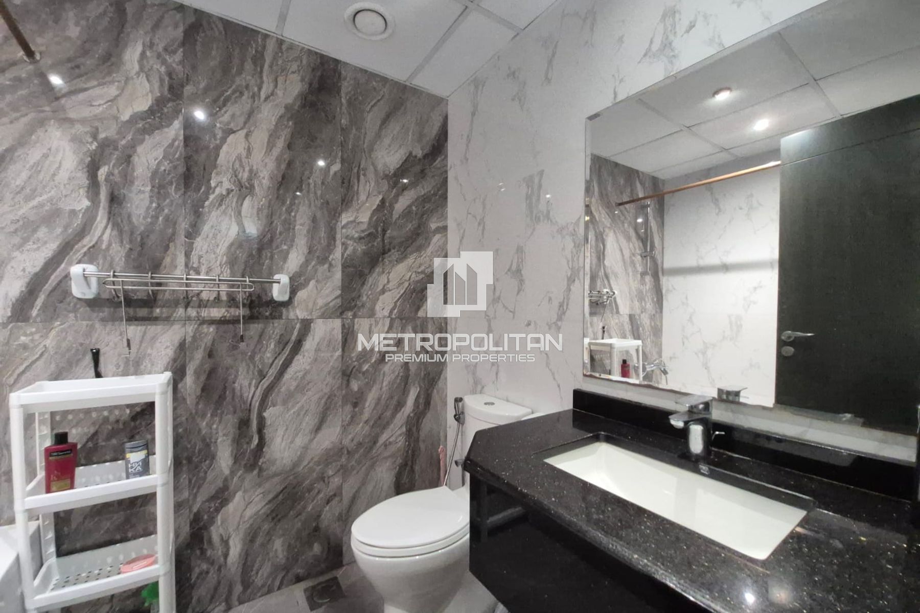 .5BR Apartment for Rent in Business Bay – MPR-9834