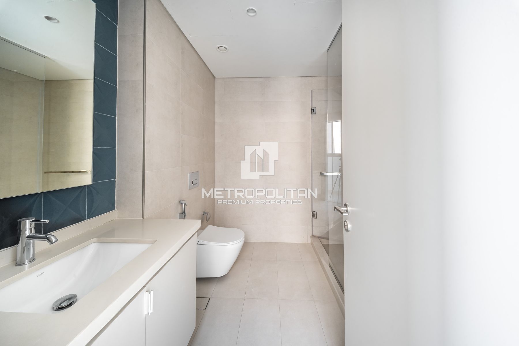 Skylight | Spacious Single Row | Prime Location