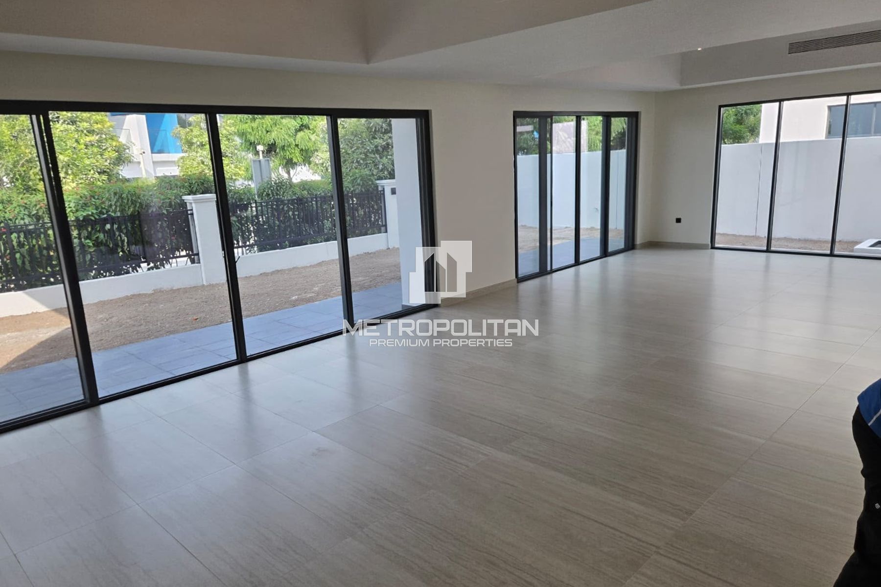5BR + Guest + Maid | Large Villa | Lowest Price