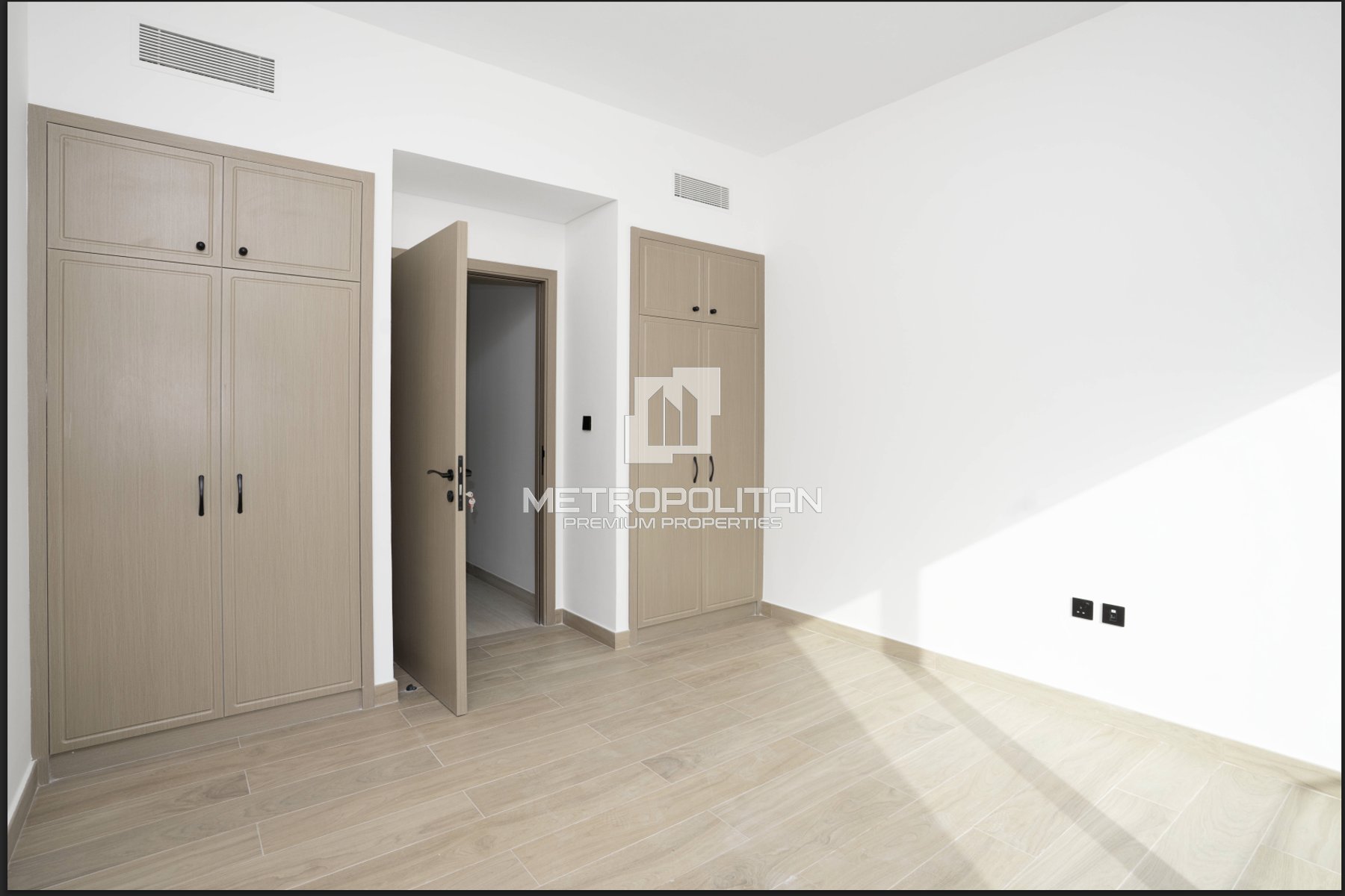5BR Townhouse for Rent in Damac Lagoons – MPR-9858