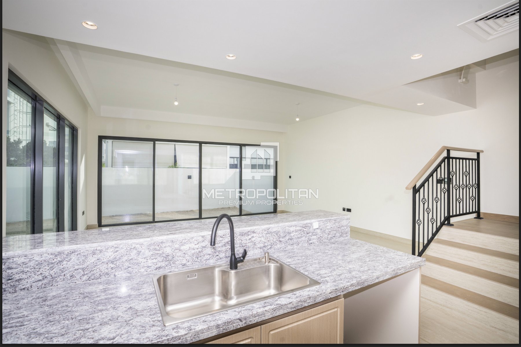 5BR Townhouse for Rent in Damac Lagoons – MPR-9858