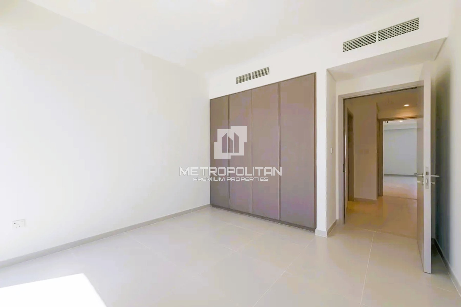 Band New | Skylight | Single Row | Family Home