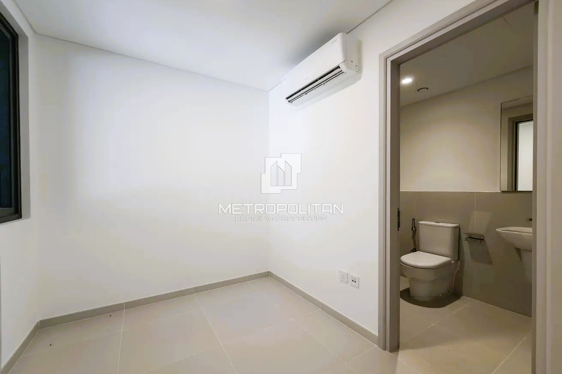 Band New | Skylight | Single Row | Family Home