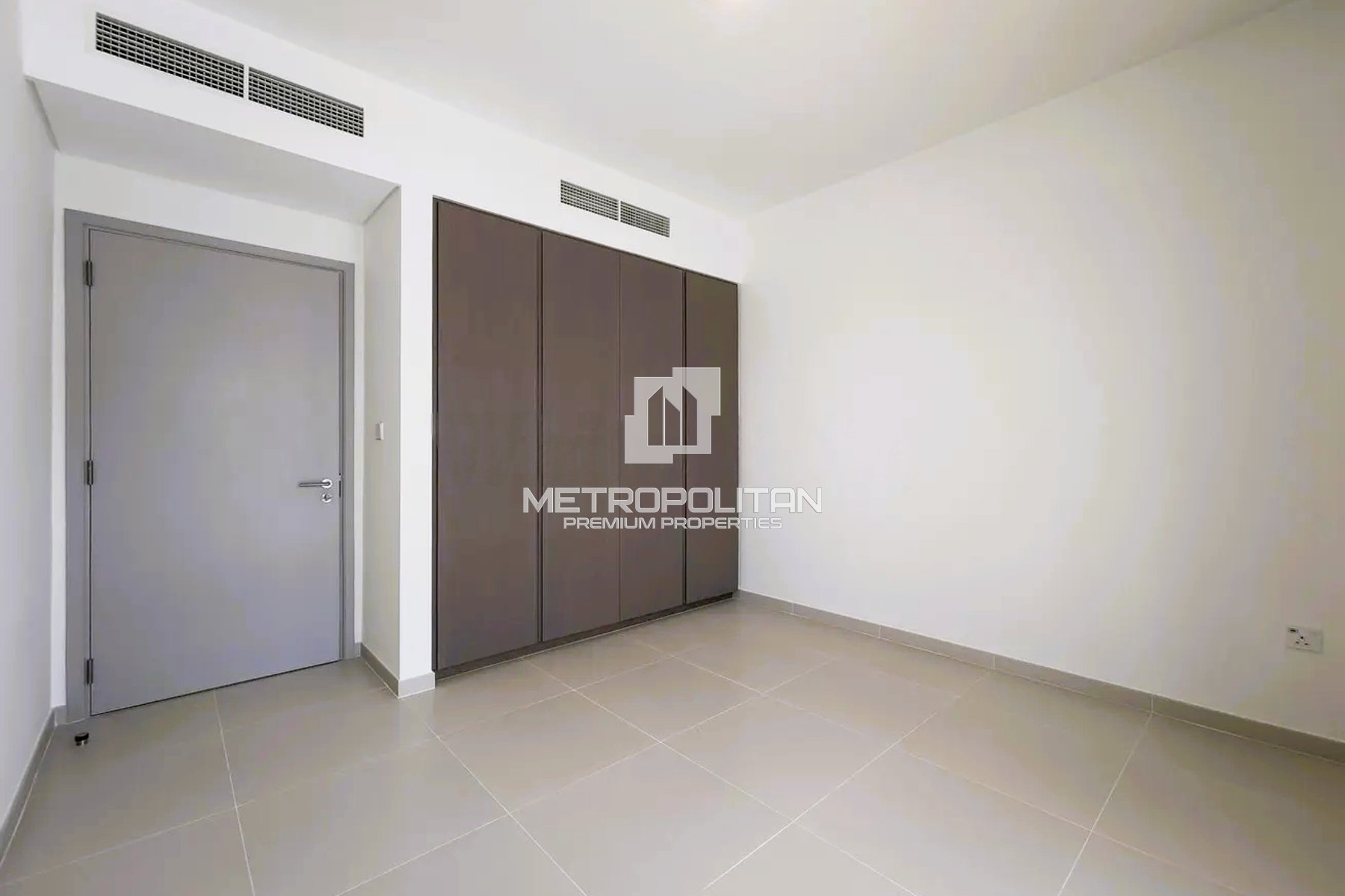 Band New | Skylight | Single Row | Family Home