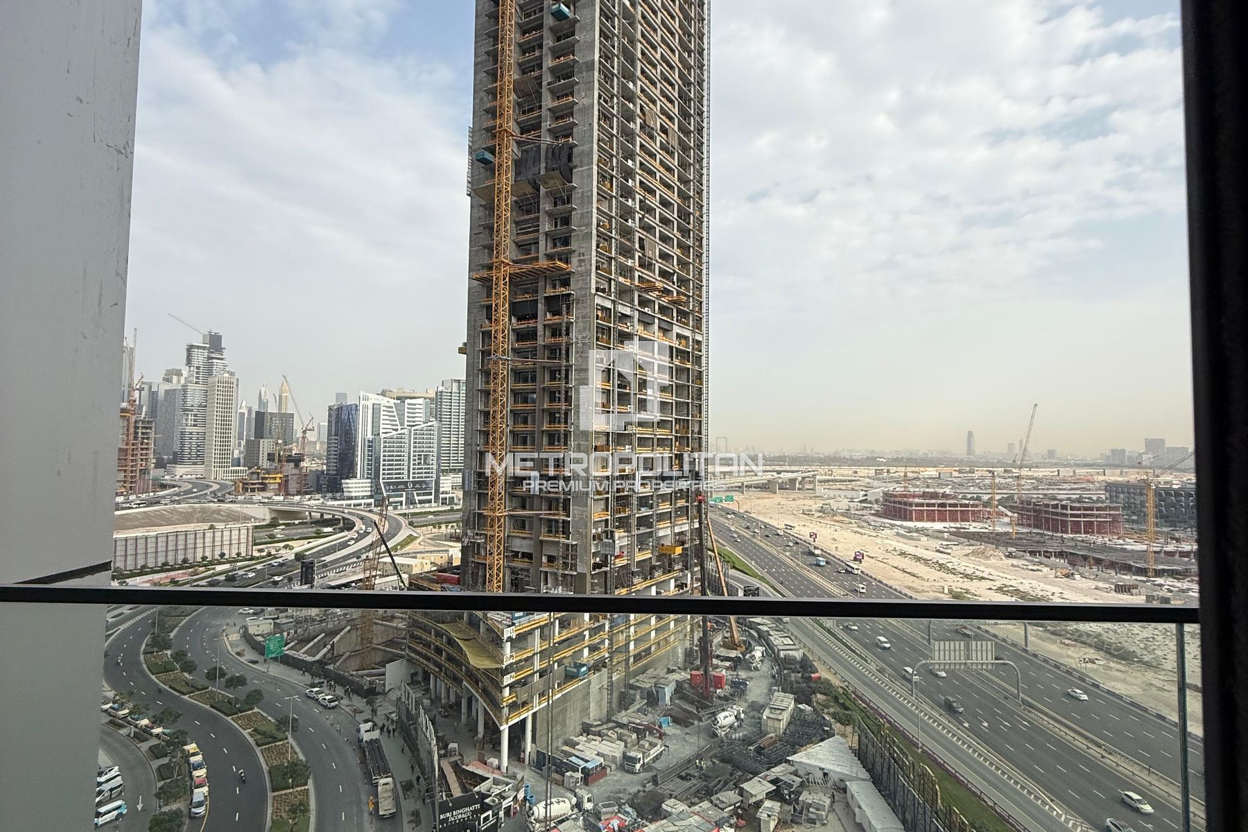 .5BR Apartment for Rent in Business Bay – MPR-9890