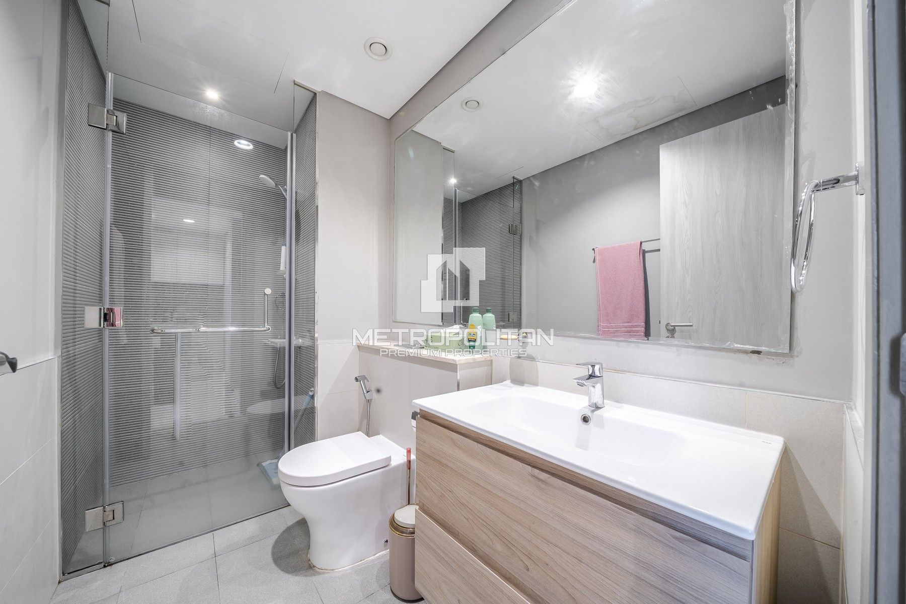 1BR Apartment for Rent in Business Bay – MPR-9892