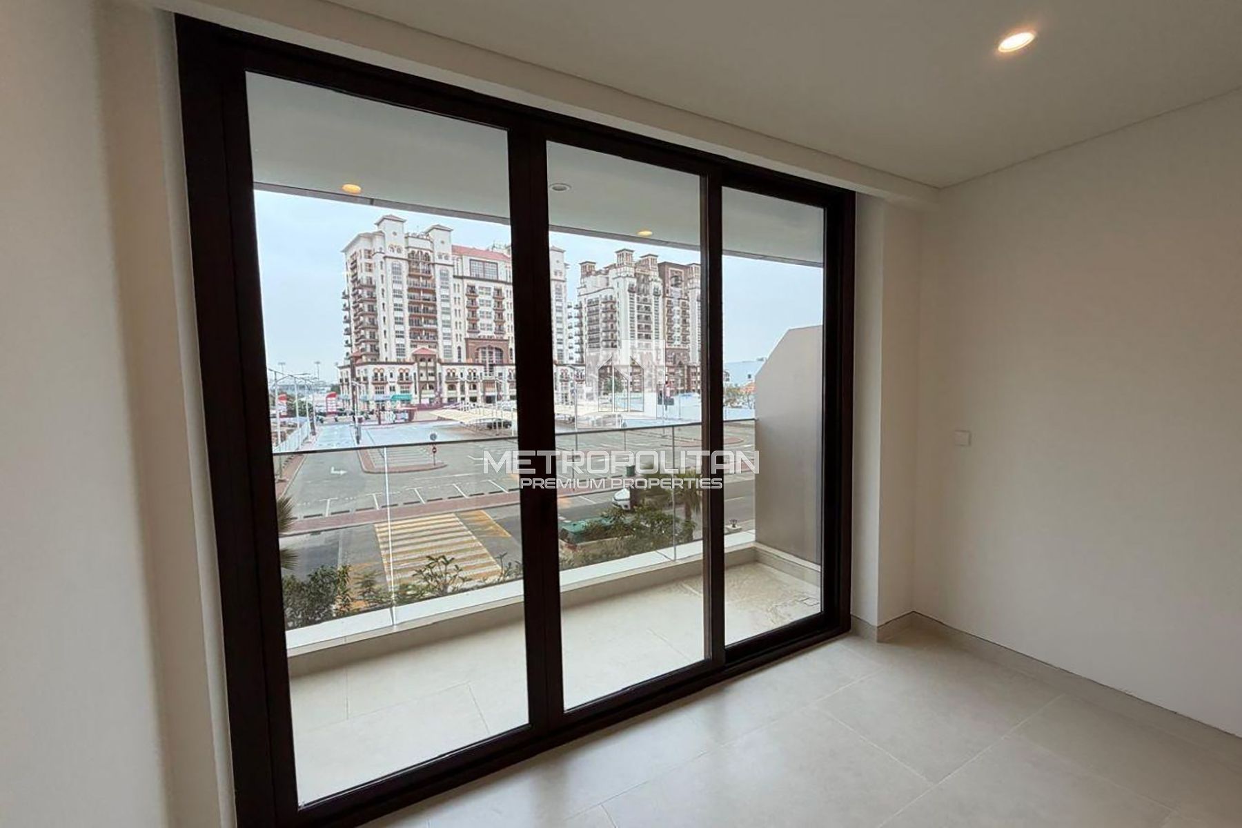 .5BR Apartment for Rent in Dubai Sports City – MPR-9898