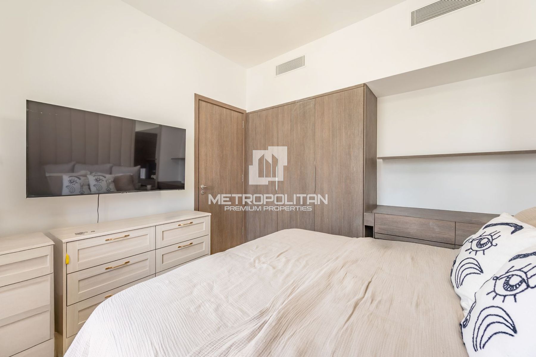 3BR Townhouse for Rent in Tilal Al Ghaf – MPR-9899